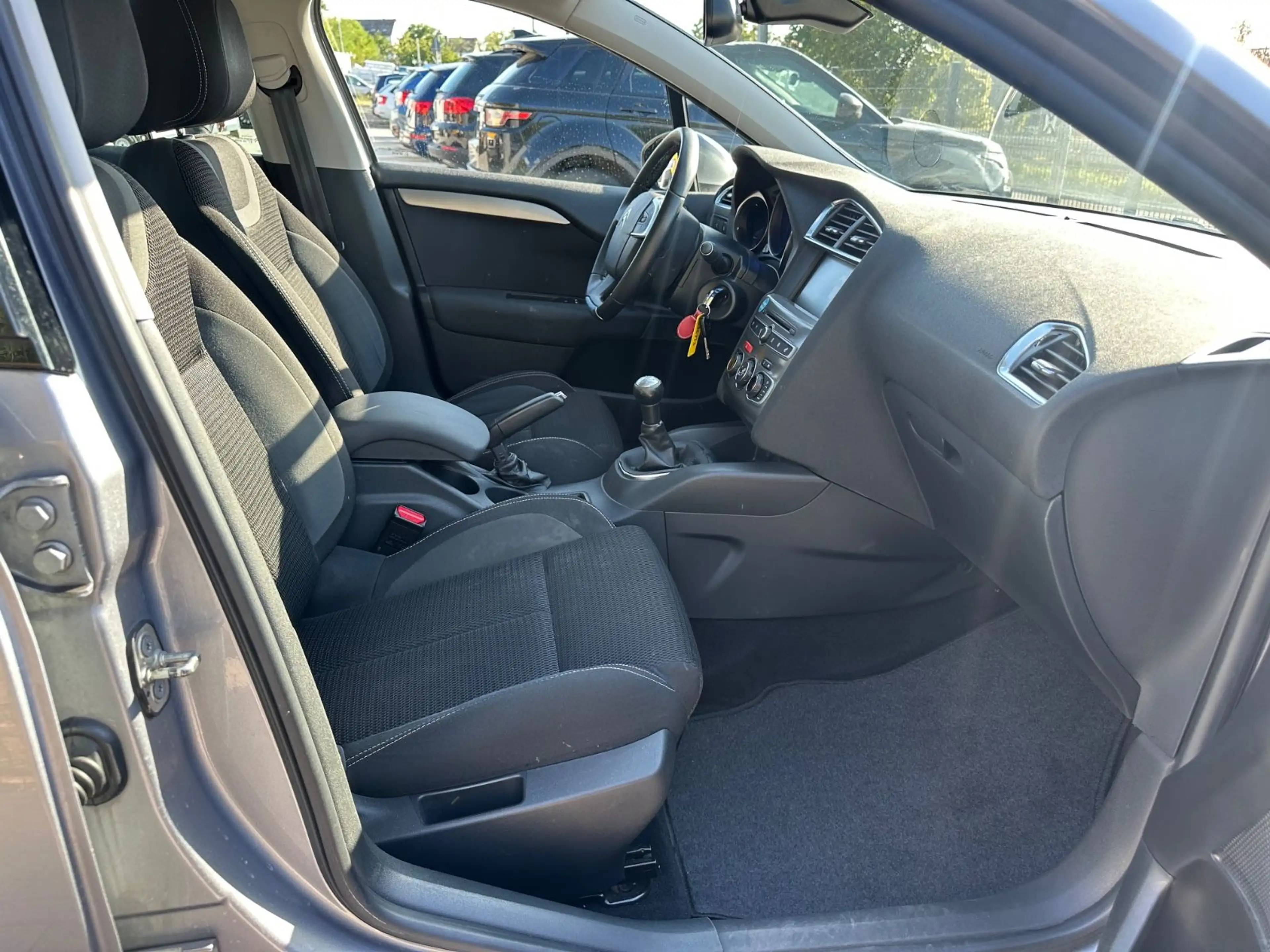 Citroen C4 Lim. Navi/PDC/AHK — photo 9