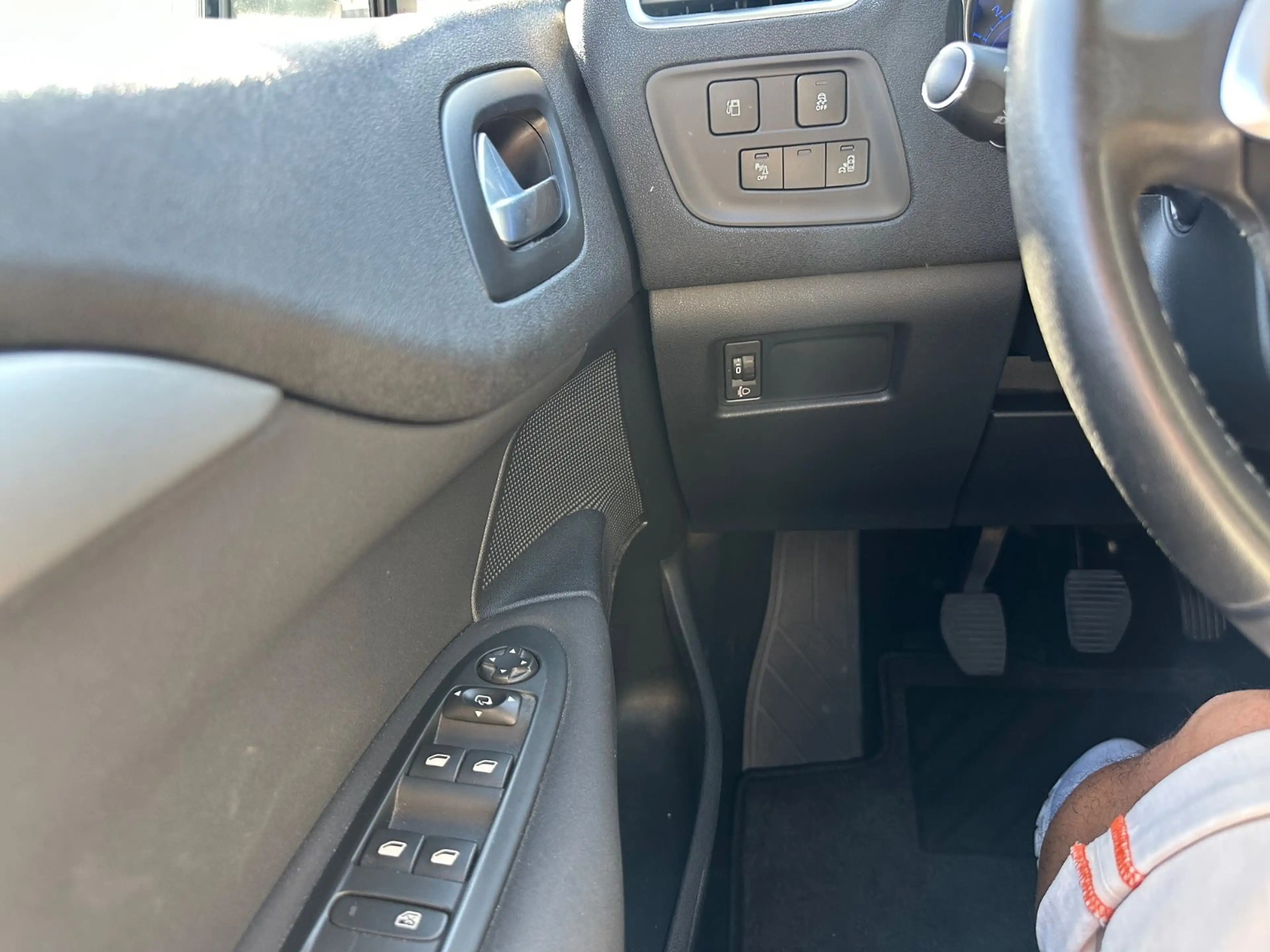Citroen C4 Lim. Navi/PDC/AHK — photo 14