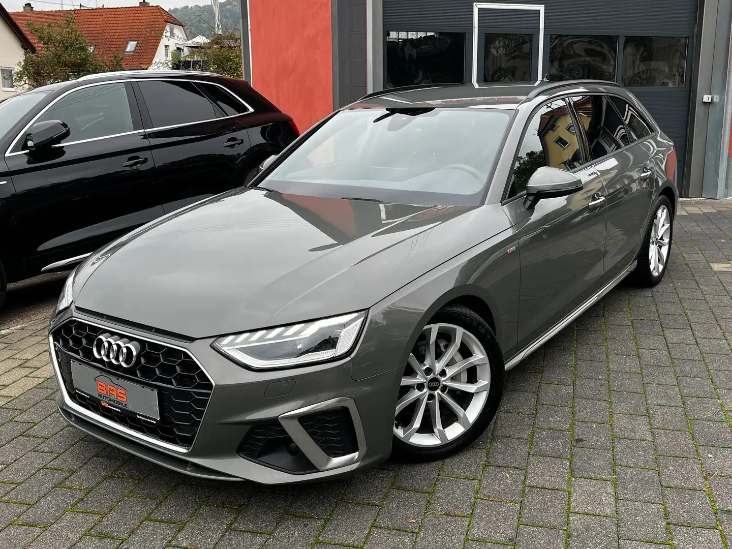 Audi A4 Avant 40 TDI S line*S TRON*NAV*MATRIX-LED*KAM Grau - 1