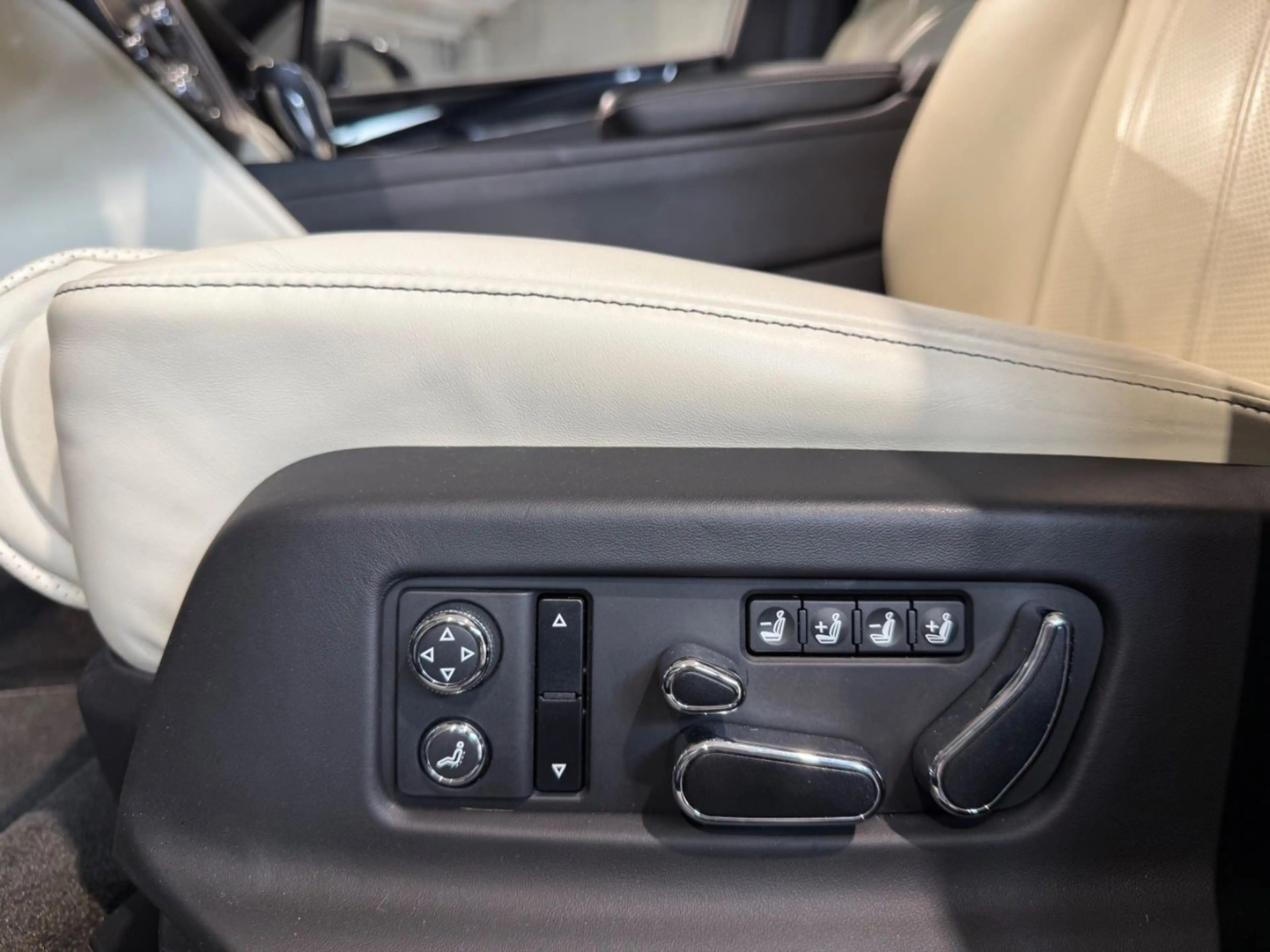 Bentley Bentayga 4.0 V8, 2 Hand — photo 11