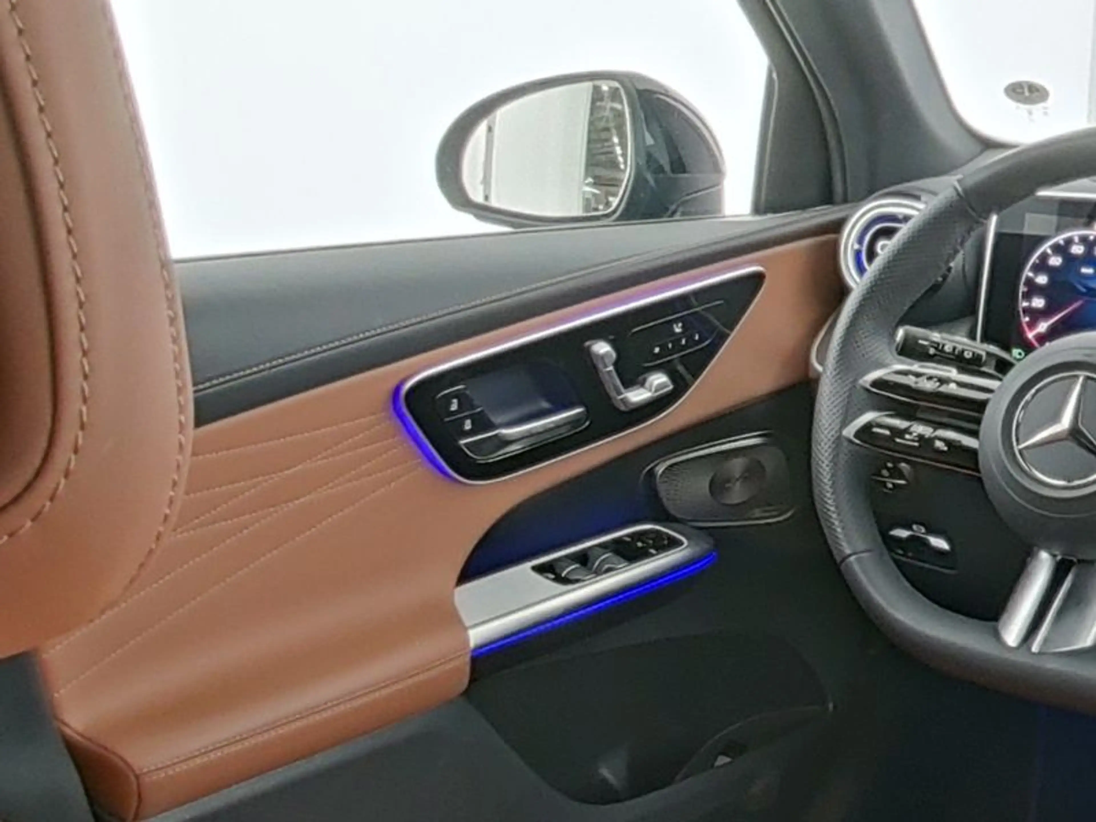 Mercedes-Benz GLC 300 de 4M AMG-Sport/Pano/HUD/AHK/Night/Nappa — photo 9