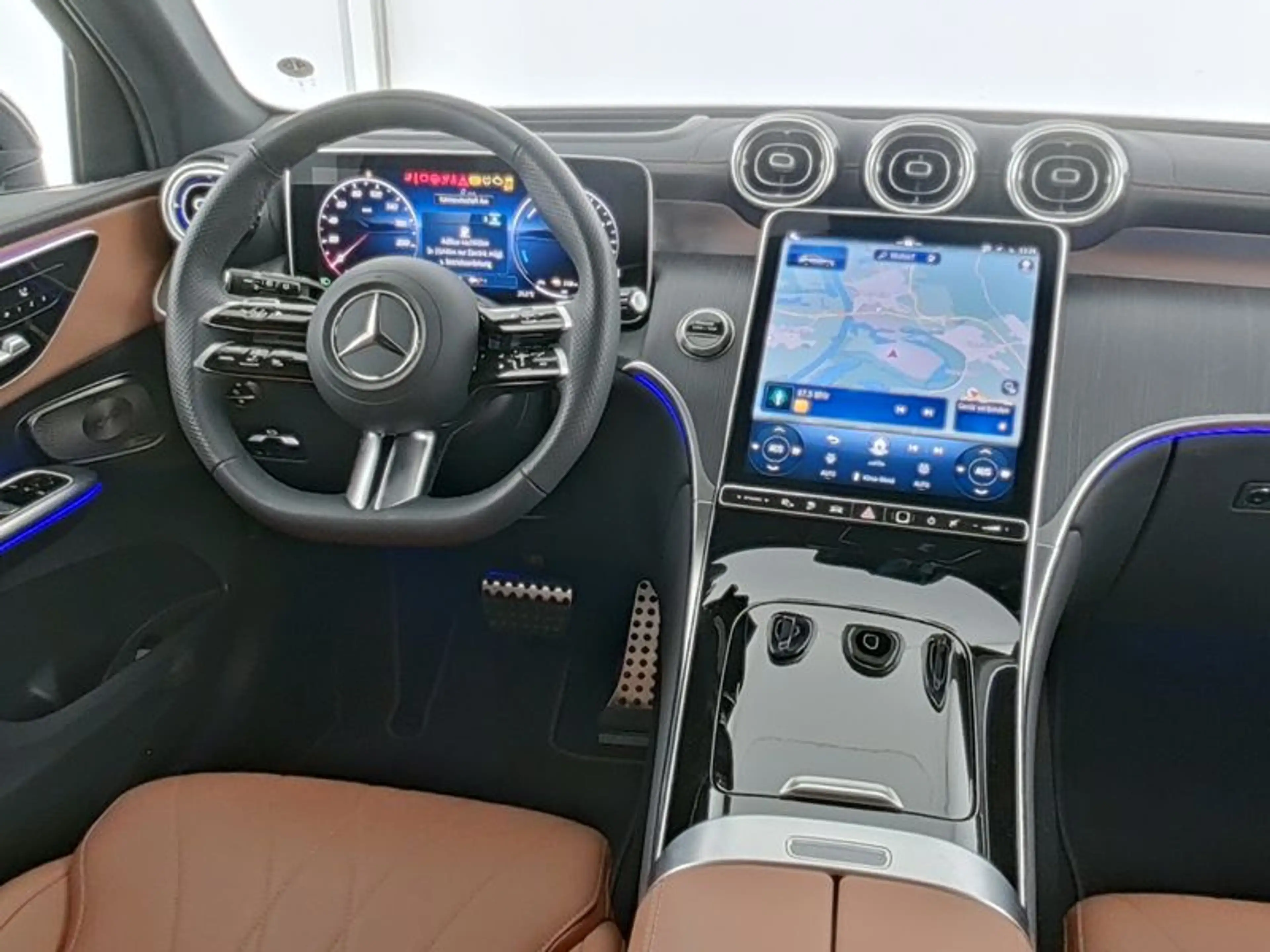 Mercedes-Benz GLC 300 de 4M AMG-Sport/Pano/HUD/AHK/Night/Nappa — photo 7