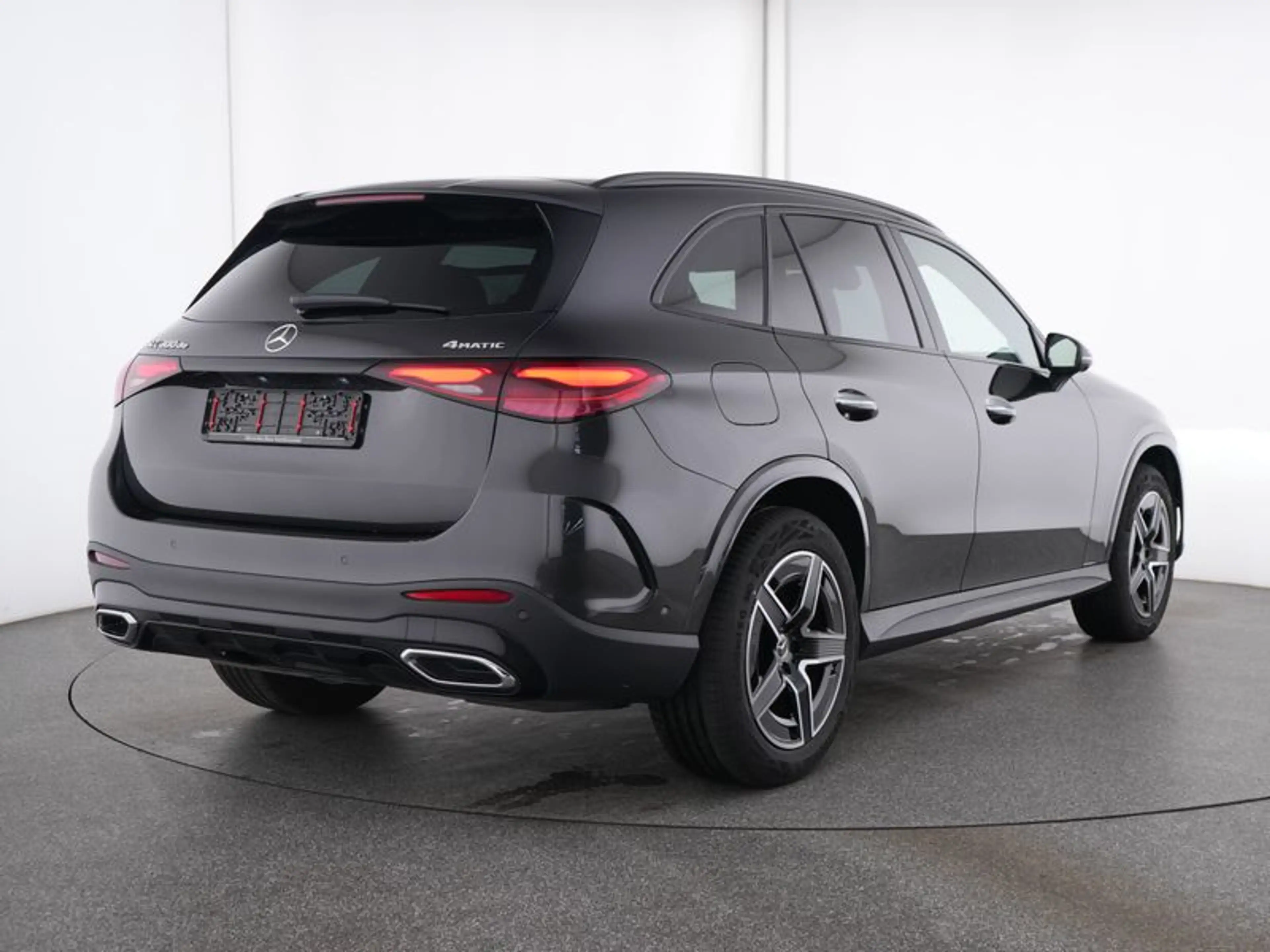 Mercedes-Benz GLC 300 de 4M AMG-Sport/Pano/HUD/AHK/Night/Nappa — photo 3