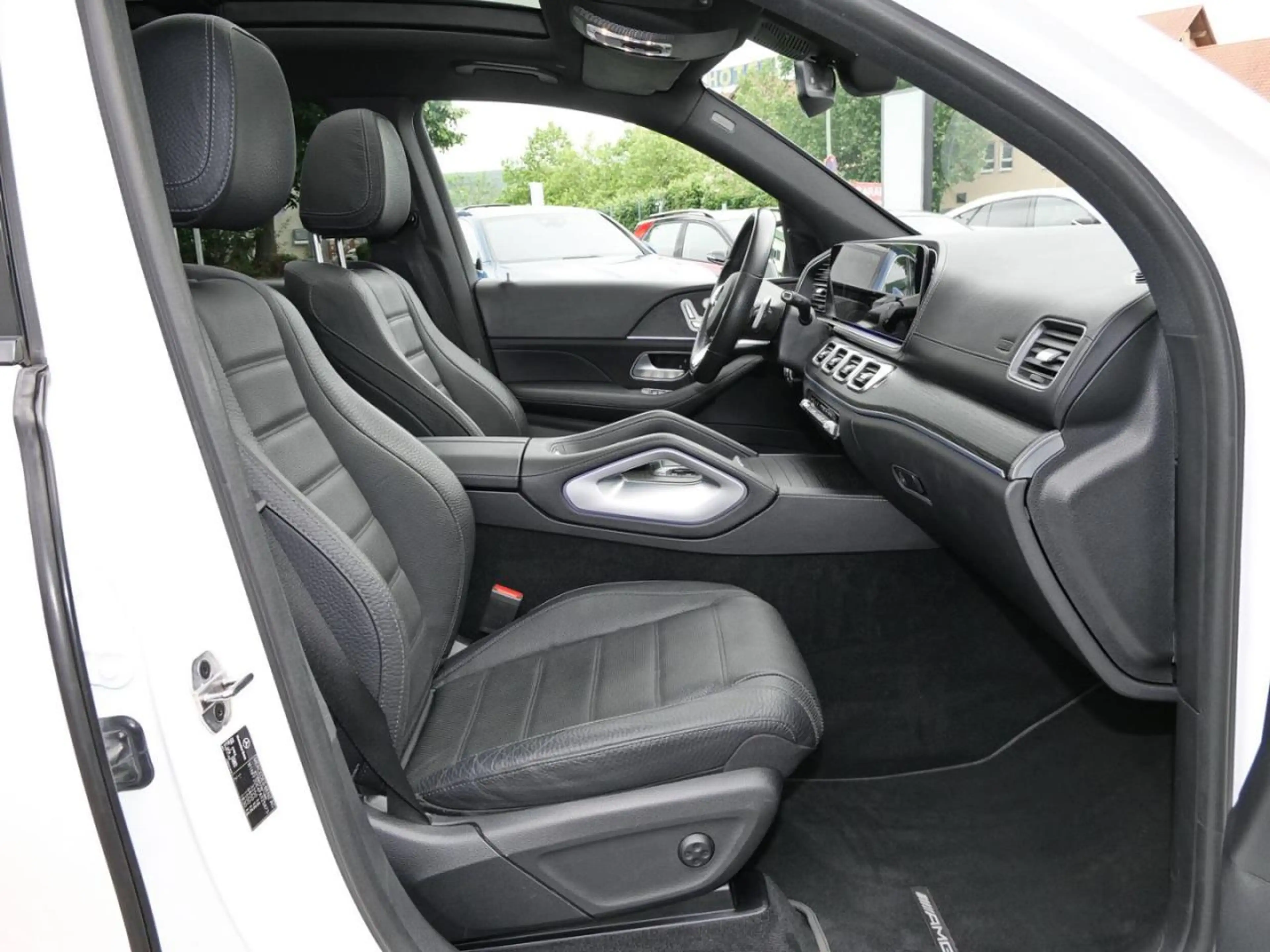 Mercedes-Benz GLS 400 d 4M AMG Night Panorama Standhzg 360° — photo 6