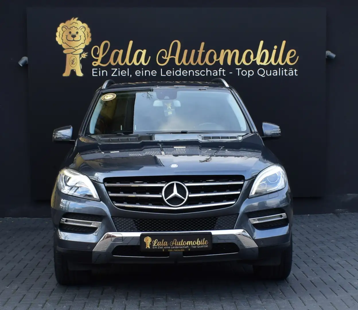 Mercedes-Benz ML 350 3.0 CDI 4Matic TEMPOMAT LEDER AHK KLIMA Grau - 2