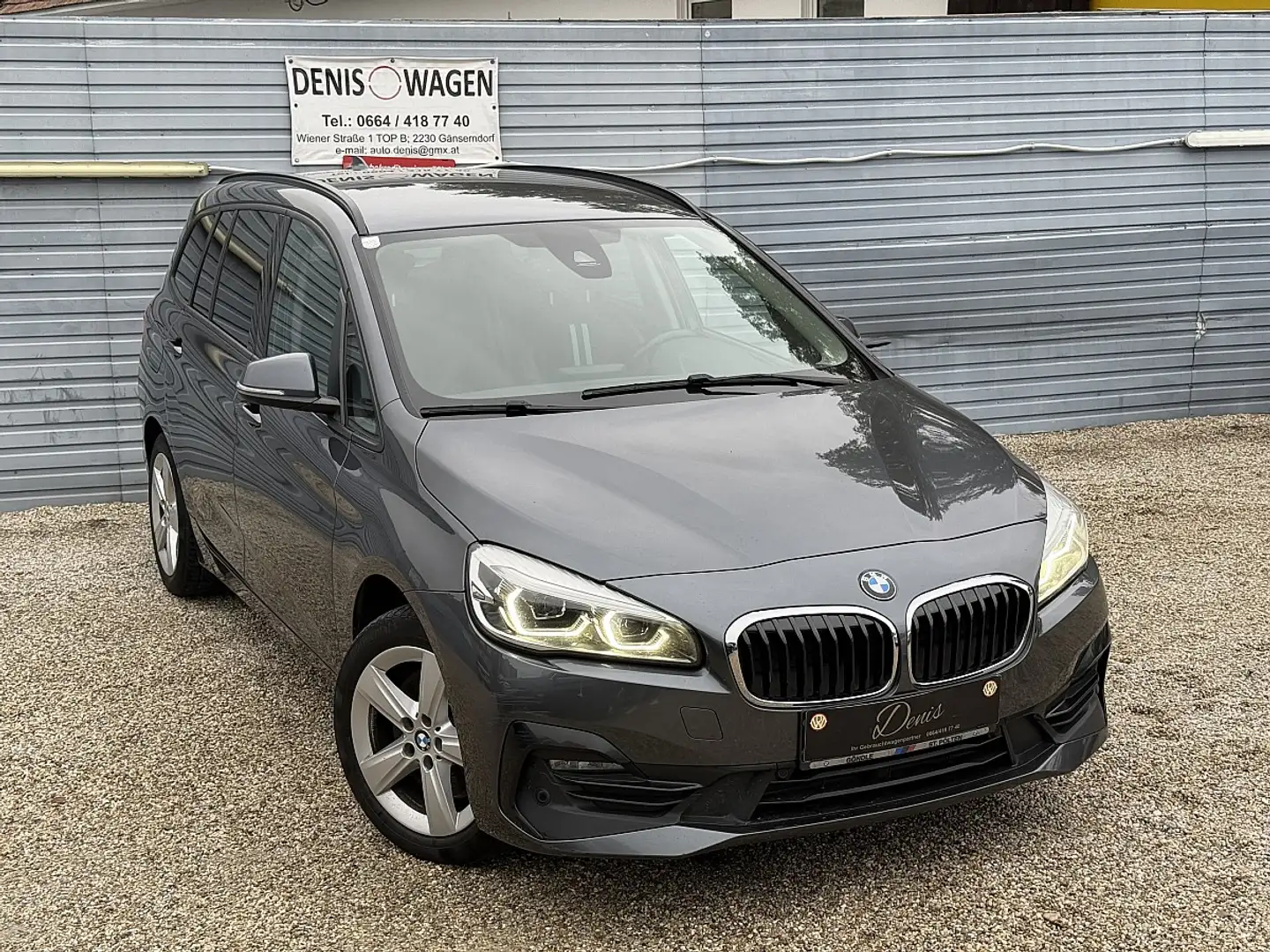 BMW 218 d Gran Tourer Sport Line Schwarz - 1