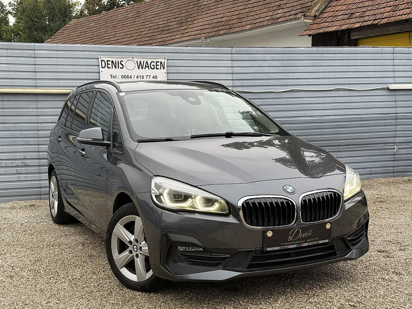 BMW 218 d Gran Tourer Sport Line Schwarz - 2