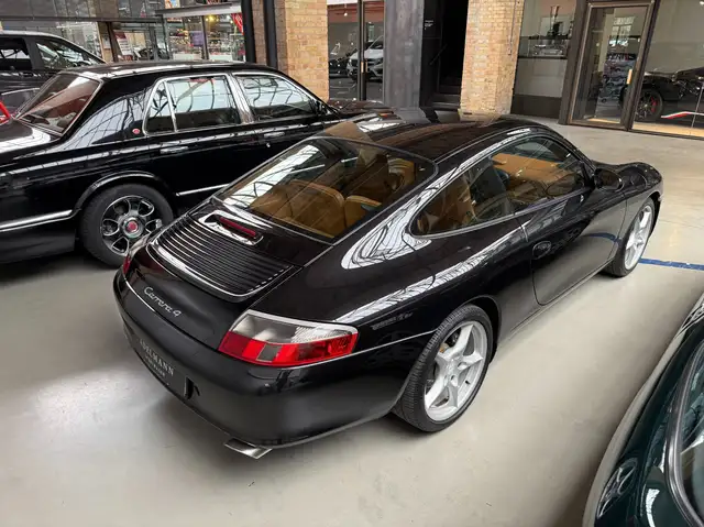 Porsche 996 view 3