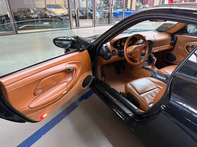 Porsche 996 view 13