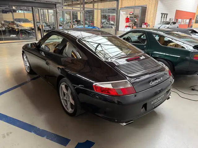 Porsche 996 view 4