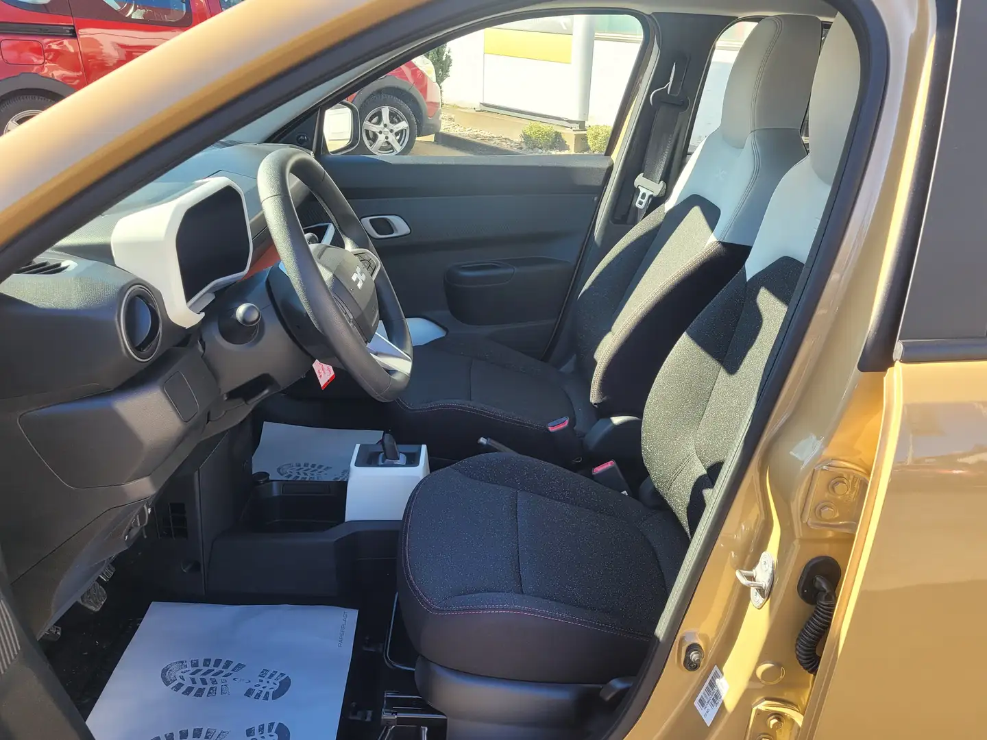 Dacia Spring Expression ELECTRIC 65 Beige - 2