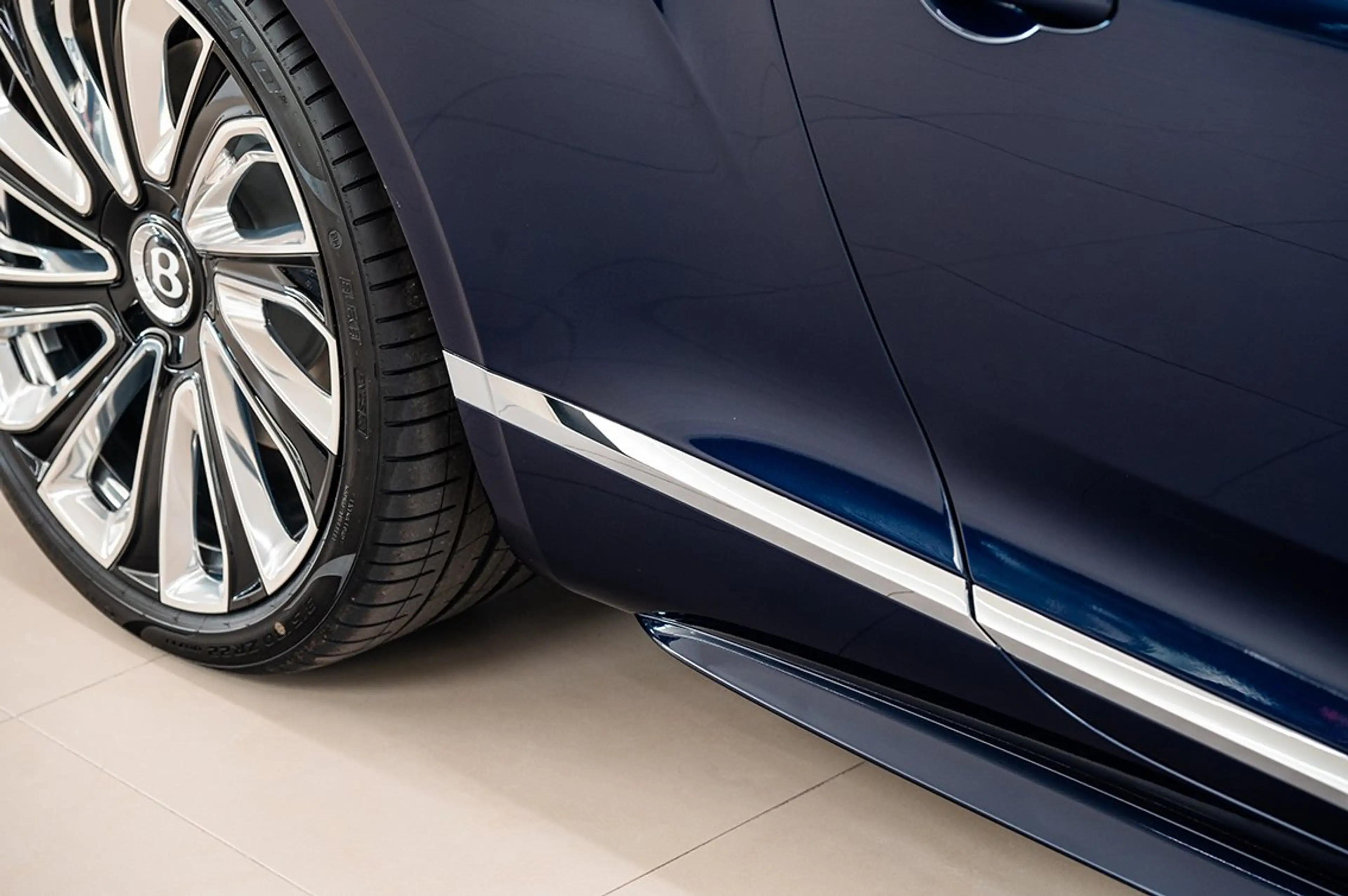 Bentley Continental GTC New Continental GTC Mulliner Hybrid — photo 9