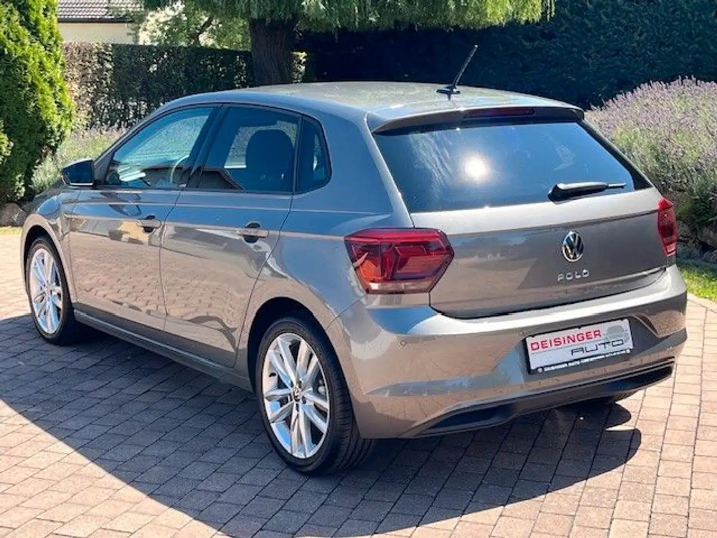 Volkswagen Polo VI Highline *DSG*VIRTUAL*17"LM*NAVI* 6220KM Grijs - 2
