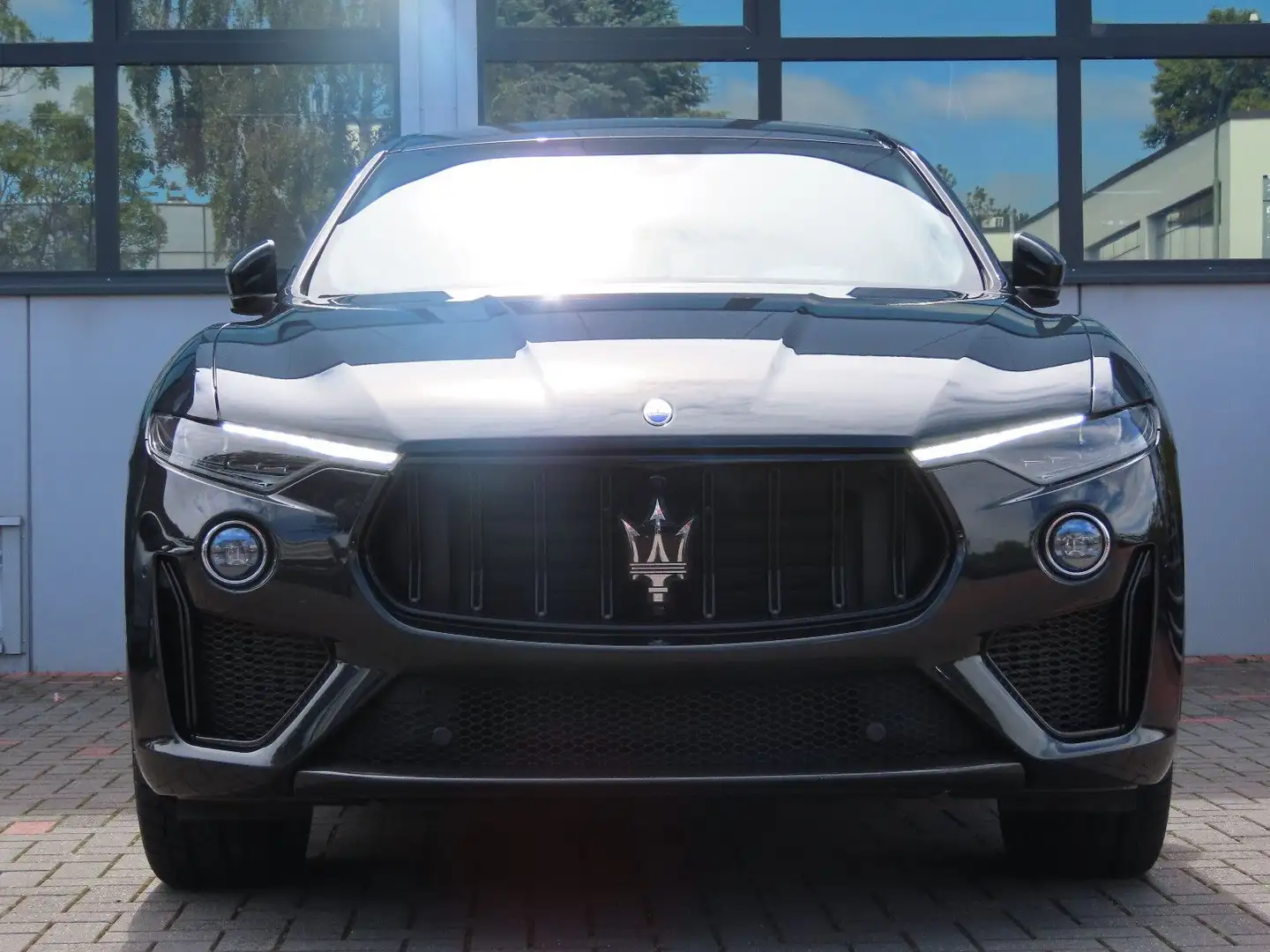 Maserati Levante 3.8 V8 Trofeo Q4 Auto Zwart - 2