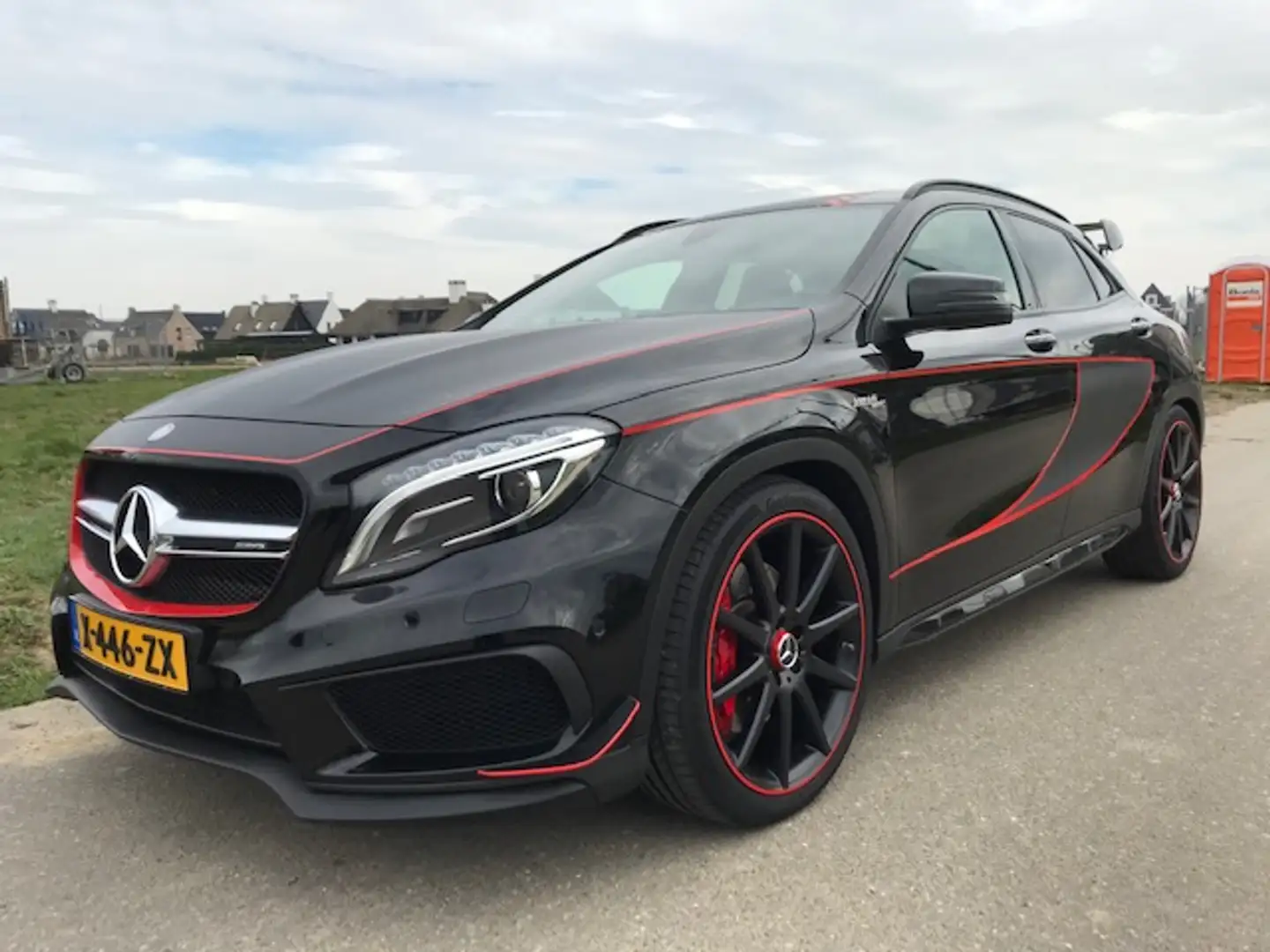 Mercedes-Benz GLA 45 AMG 4Matic SPORT EDITION 381 PK CAPRISTO Schwarz - 1