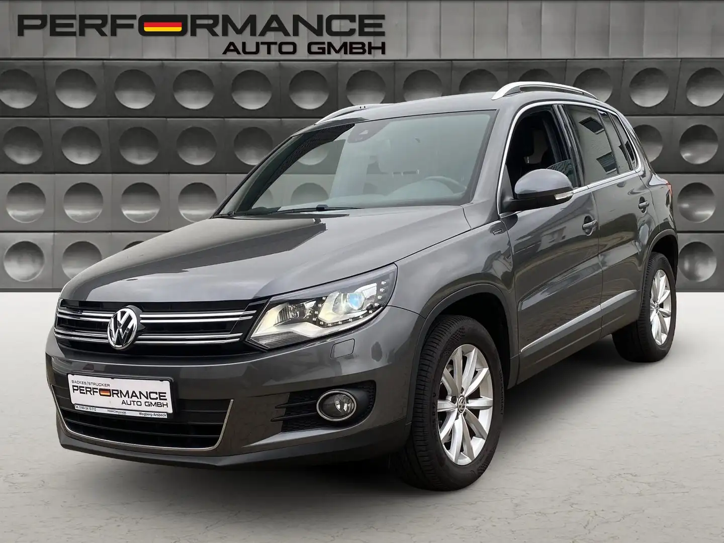 Volkswagen Tiguan 2.0 TDI 4x4 Automatik Navi BiXenon PDC Grigio - 2