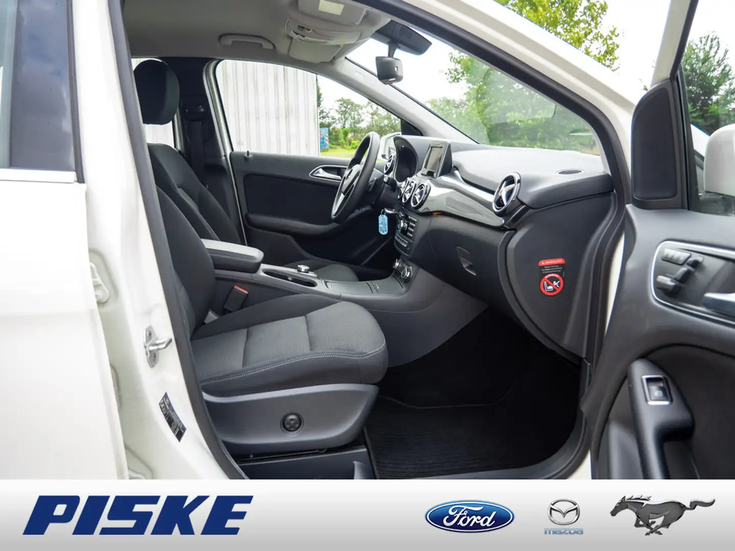 Mercedes-Benz B 180 BlueEFFICIENCY SHZ FSE BI-XENON NAVI Blanc - 2
