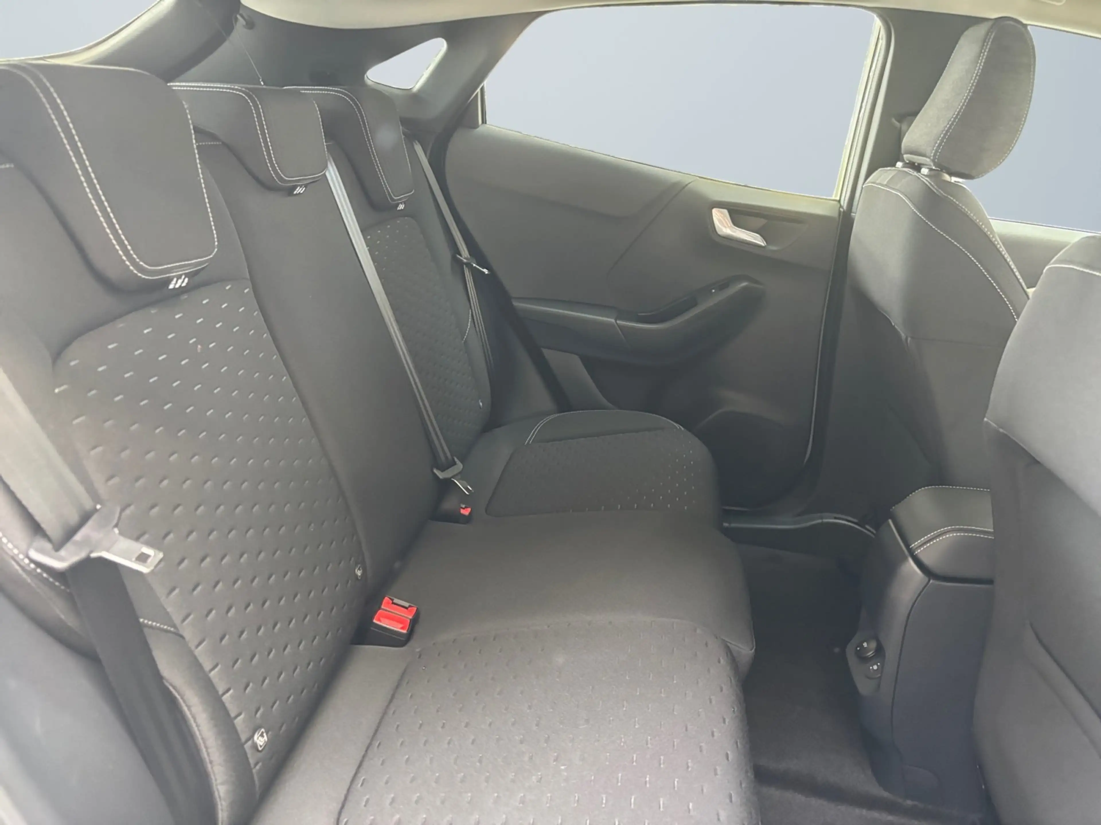 Ford Puma Gen-E Select BEV 43 kWh Komfort-Paket — photo 11