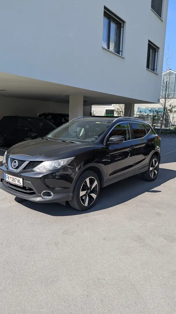 Nissan Qashqai 1,6 dCi N-Connecta Schwarz - 1