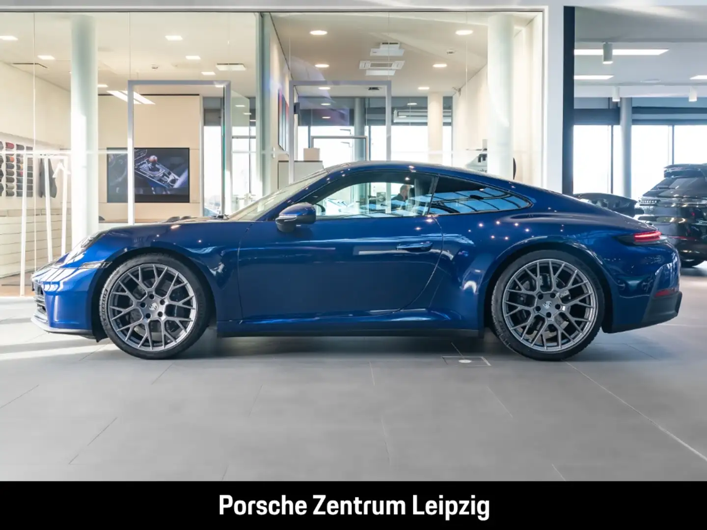Porsche 992 911 Carrera Mod.2025!Lift Chrono HD Sitzklima Blau - 2