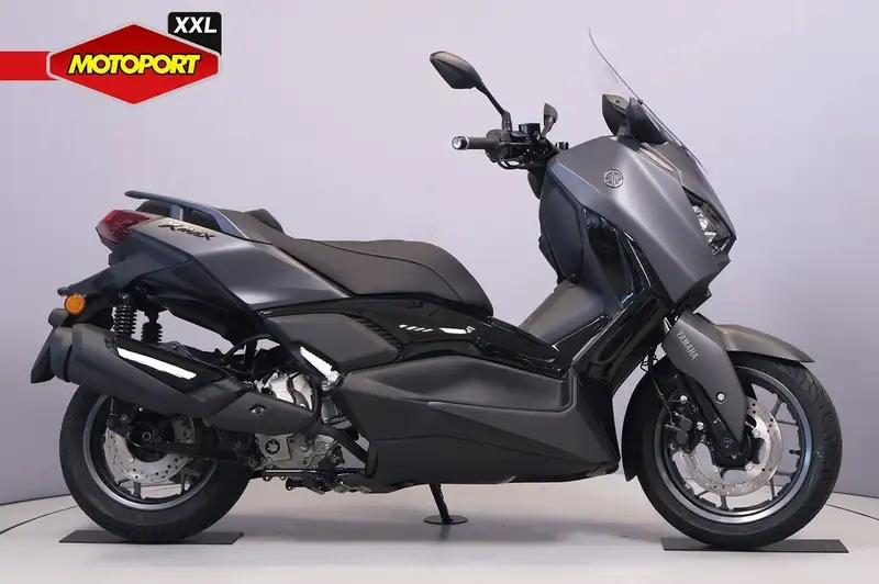 Yamaha XMAX 300