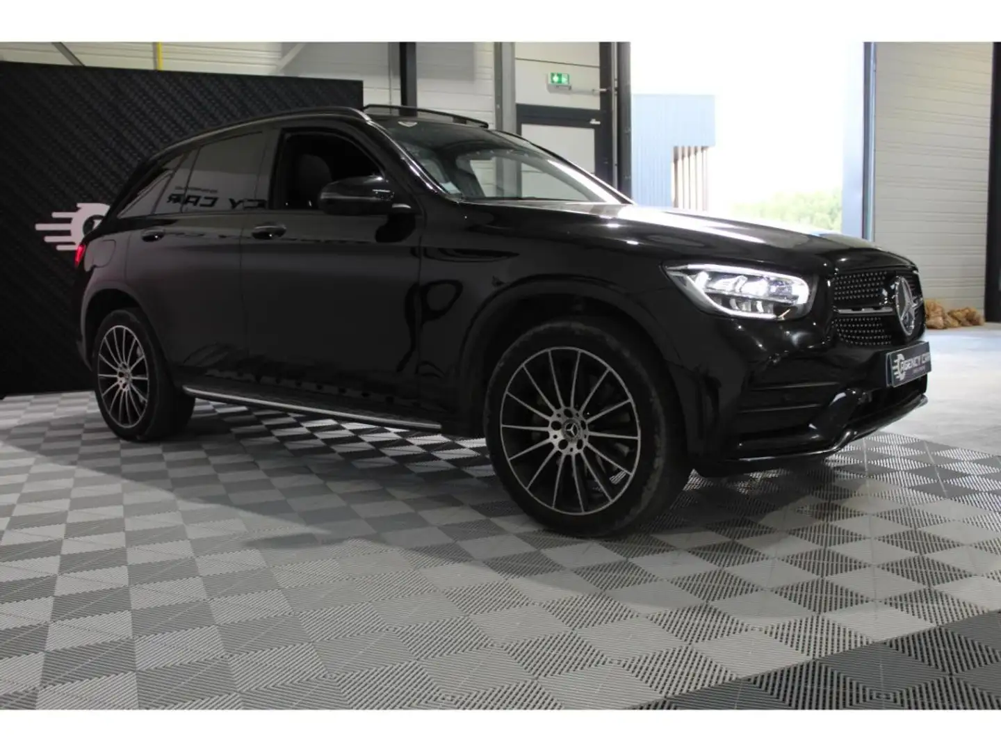 Mercedes-Benz GLC 300 300 de %2B Hybrid EQ Power - BVA 9G-Tronic - BM X253 Business Line 4-Matic - BVA - TO Noir - 2