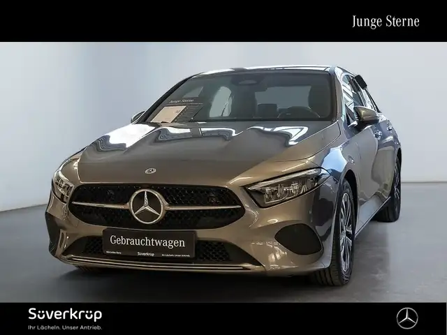 Mercedes-Benz A 180 Limo // PROGRESSIVE KAMERA SPUR PDC SHZ