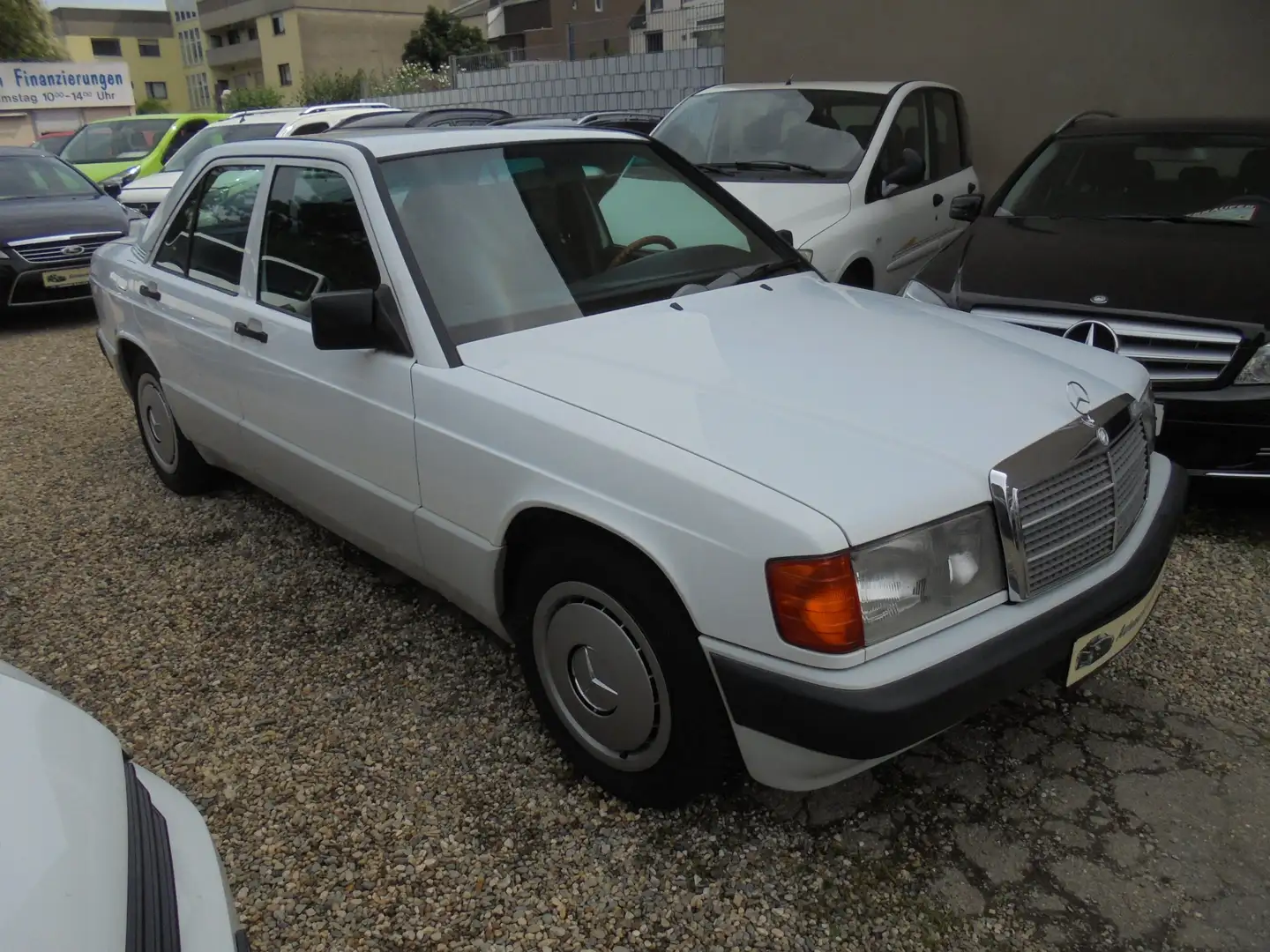Mercedes-Benz 190 E 1.8 Servo,3-Hand!!! Bílá - 1