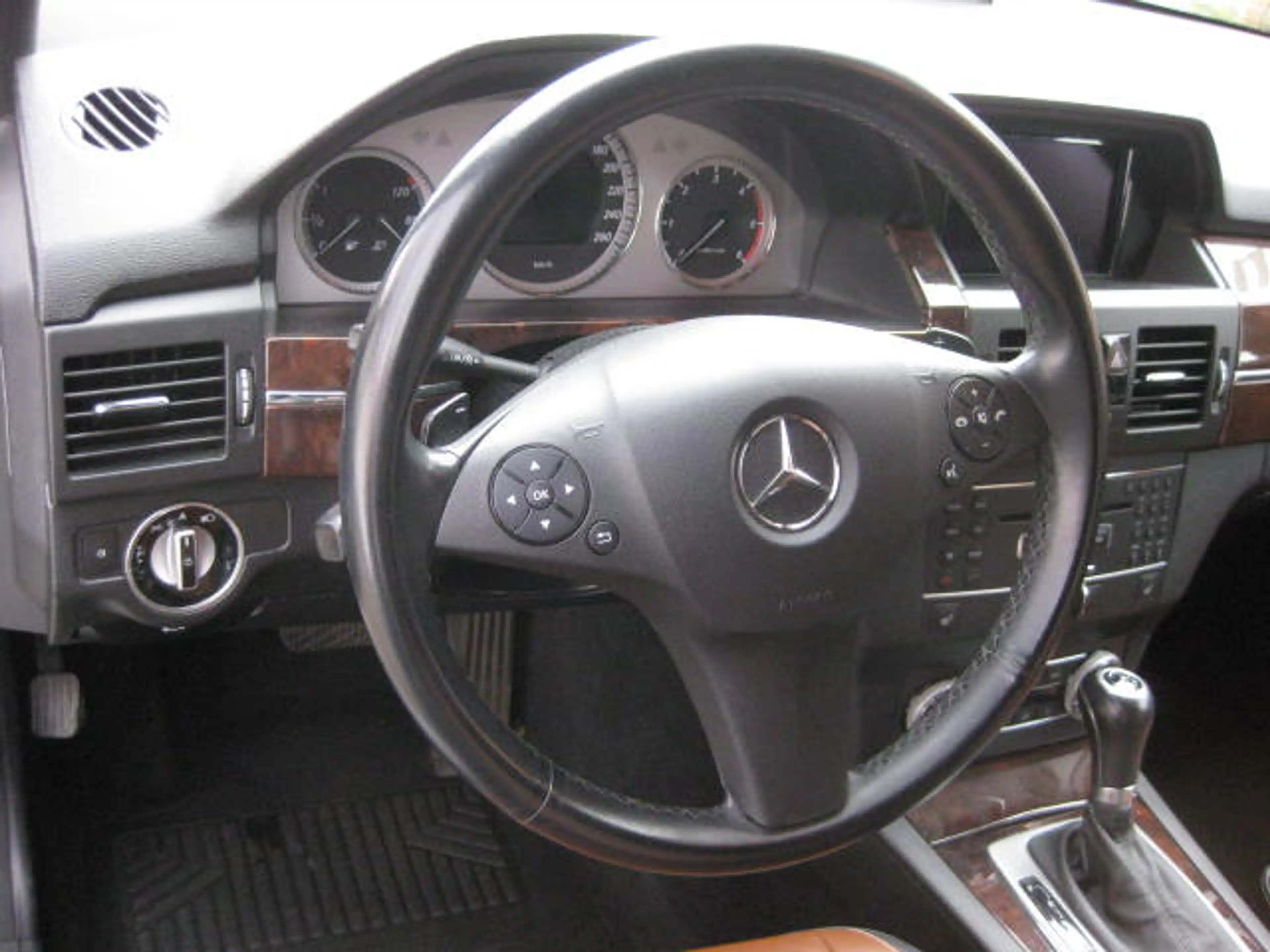 Mercedes-Benz GLK 220 GLK 220 CDI BlueEfficiency 4Matic Leder Navi Xenon — photo 7