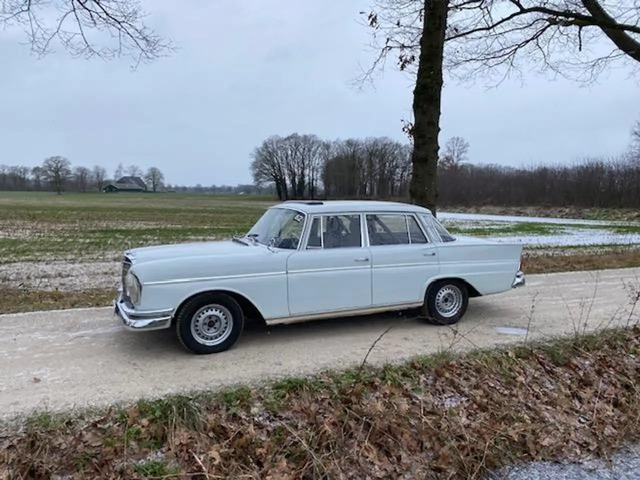 Mercedes-Benz 300SE Heckflosse 1962 Rallyauto, foto 12