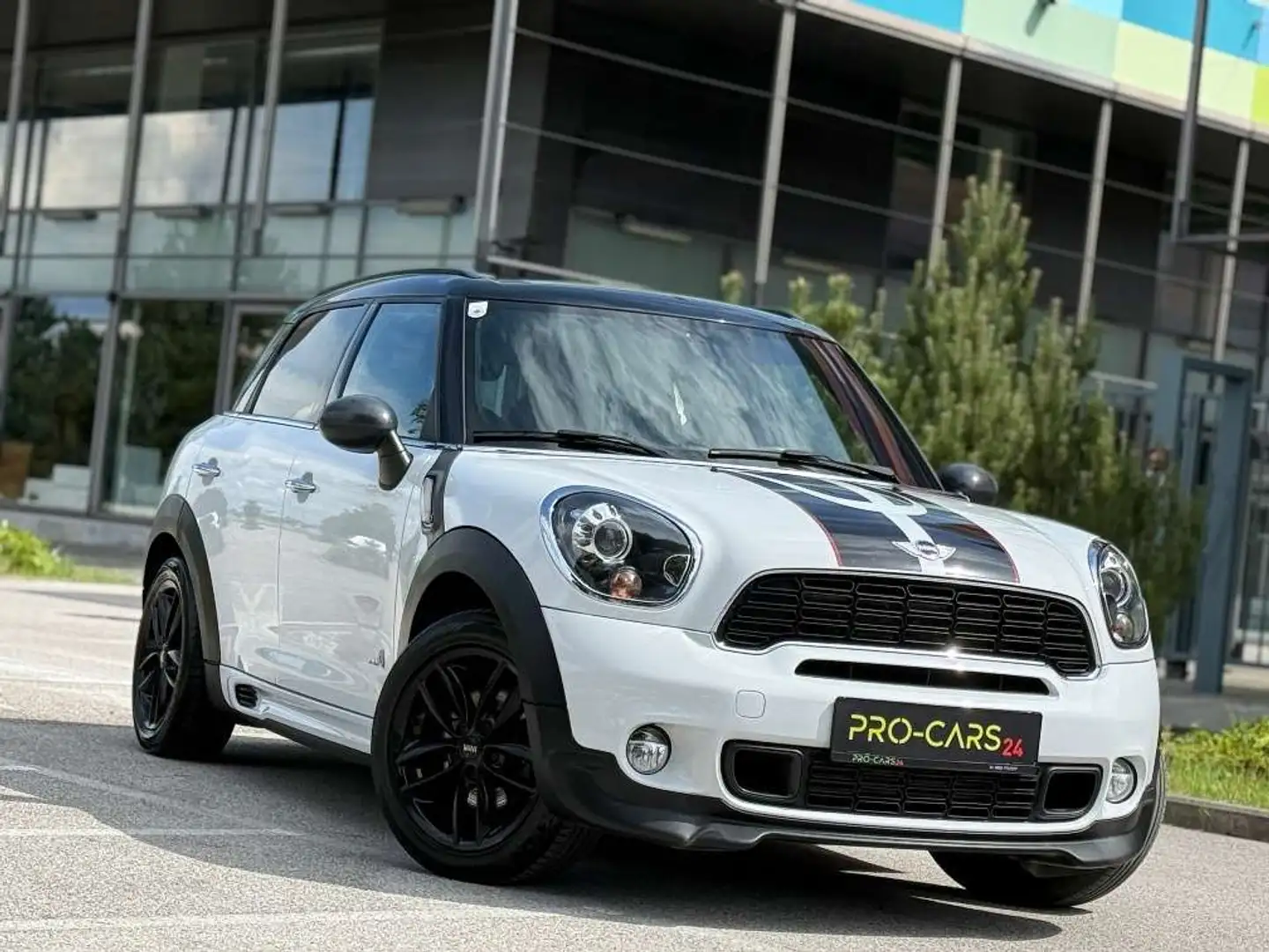 MINI John Cooper Works Countryman Countryman COOPER SD ALL4 // JCW // GARANTIE Blanc - 1