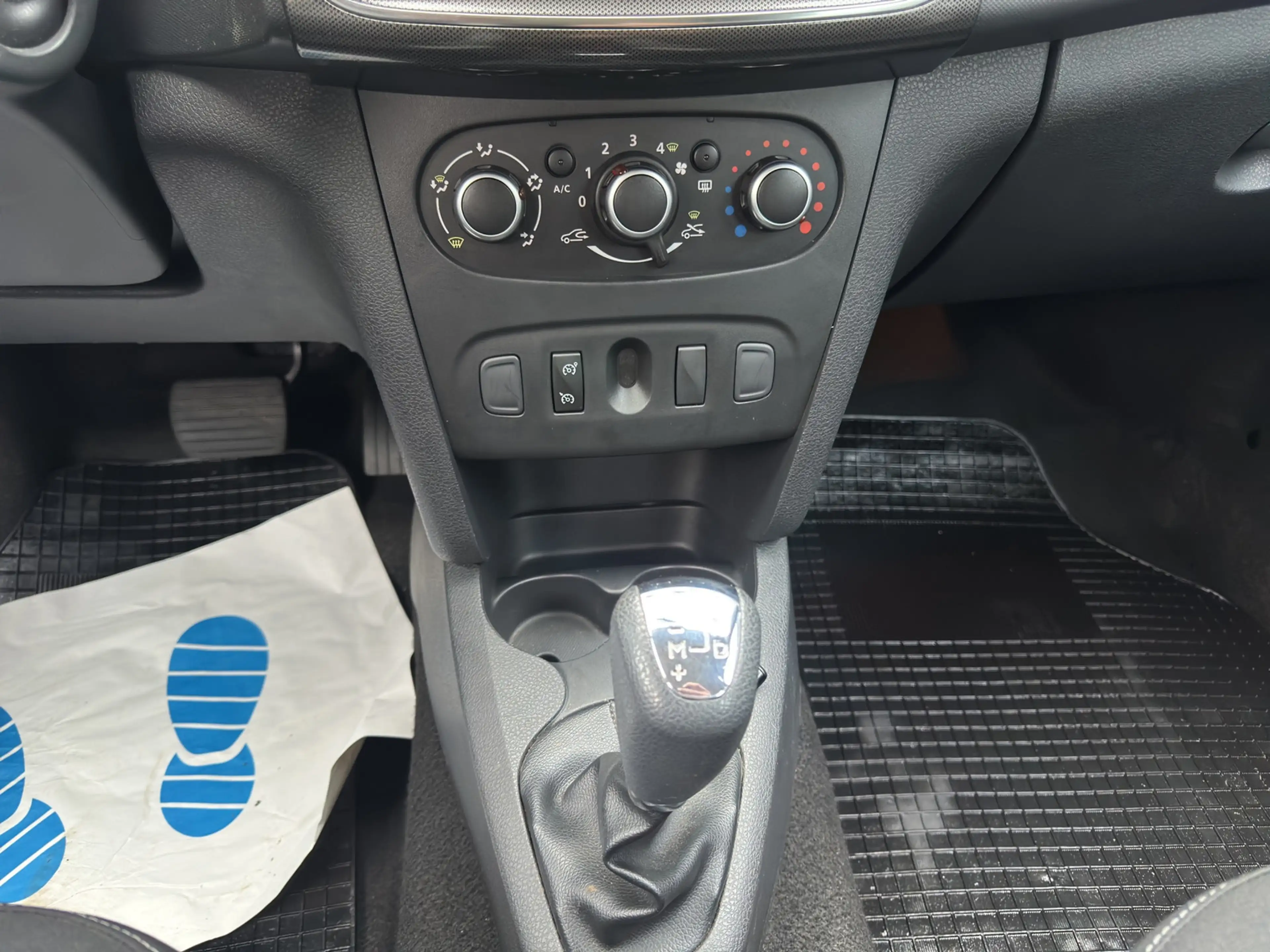 Dacia Logan Stepway MCV II Kombi~AUTOMATIK~KLIMA~ALLWETTER~NAV — photo 11