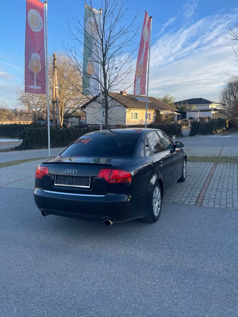 Audi A4 2.0 TFSI quattro (147kW) Schwarz - 2
