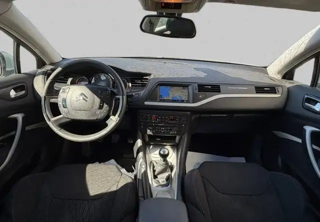 Citroen C5 view 9