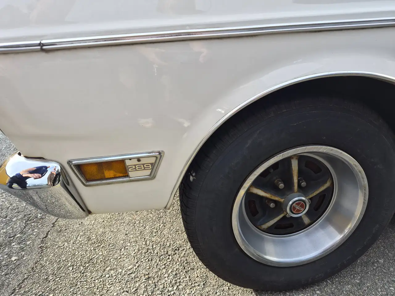 Ford Falcon снимка Ford Falcon