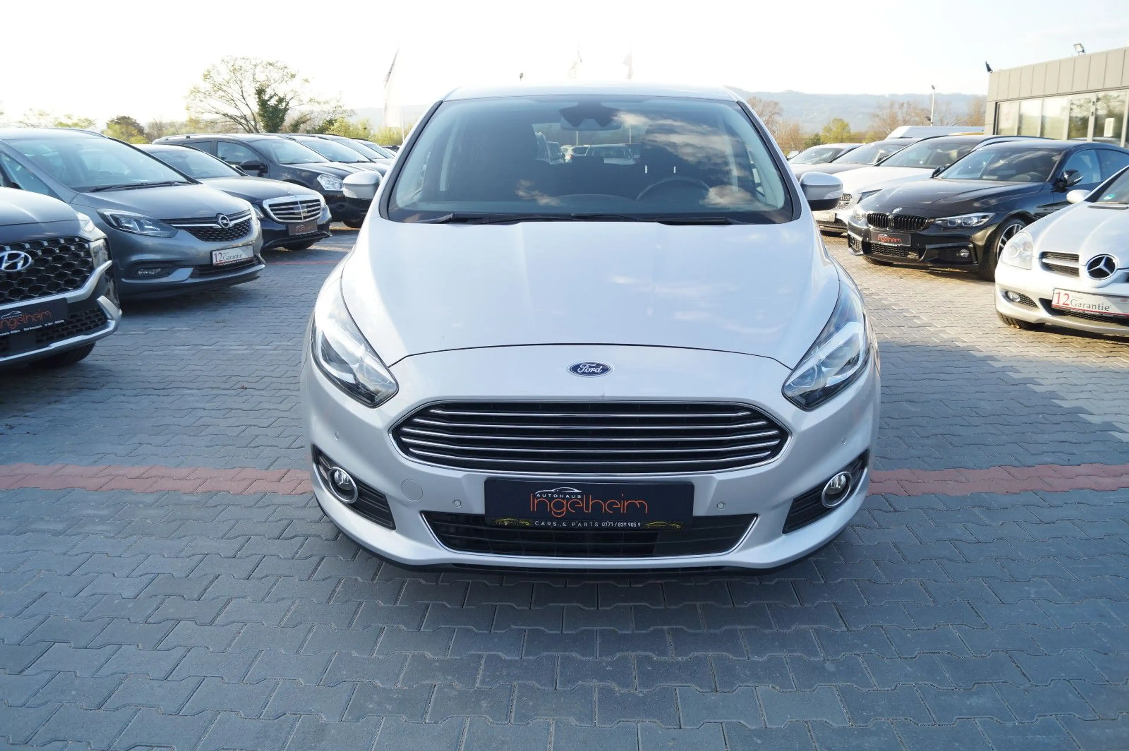 Ford S-Max S-MAX Titanium AUTOMATIK 7 Sitze NAVI PDC SHZ — photo 2