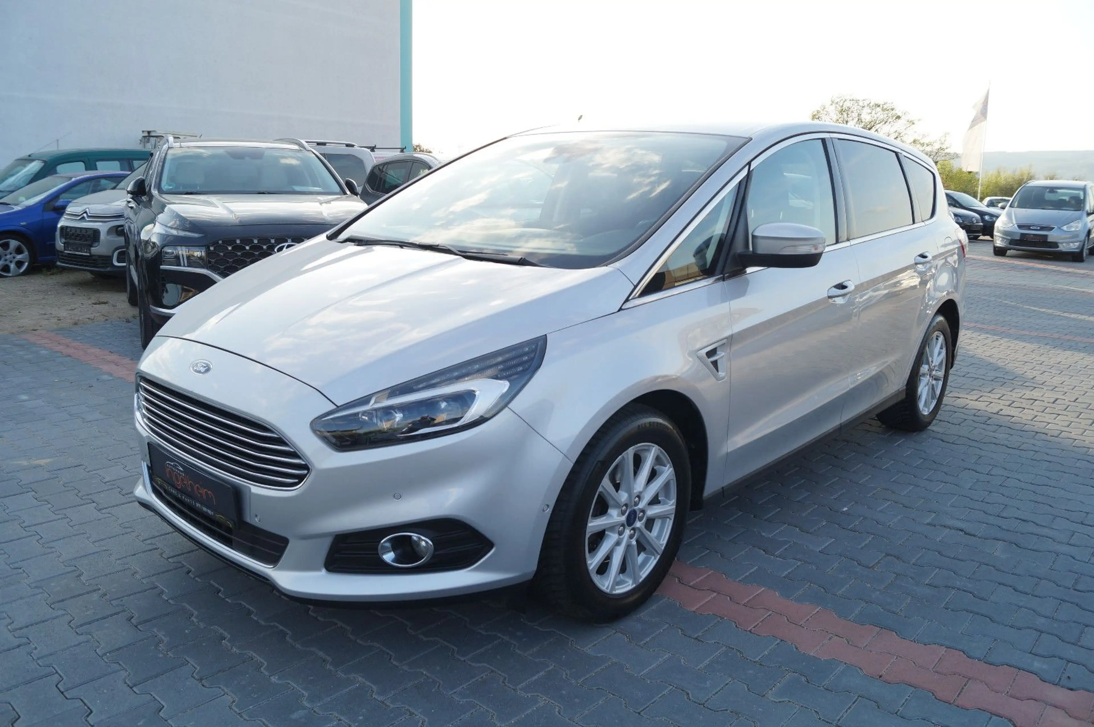 Ford S-Max S-MAX Titanium AUTOMATIK 7 Sitze NAVI PDC SHZ — photo 3