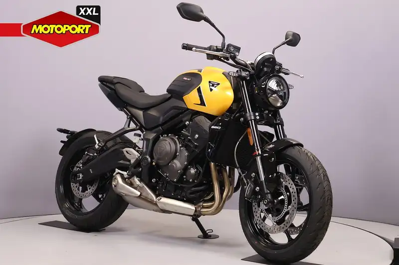 Triumph Trident 660 - foto 2