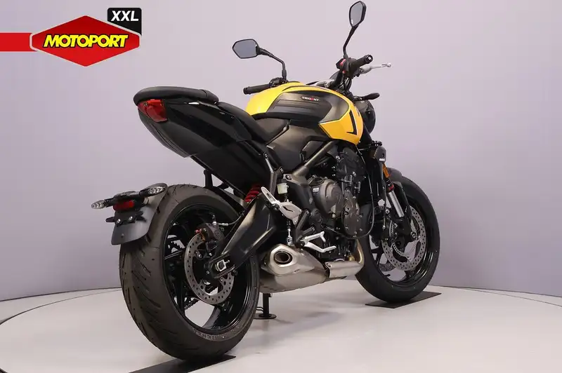 Triumph Trident 660 - foto 3