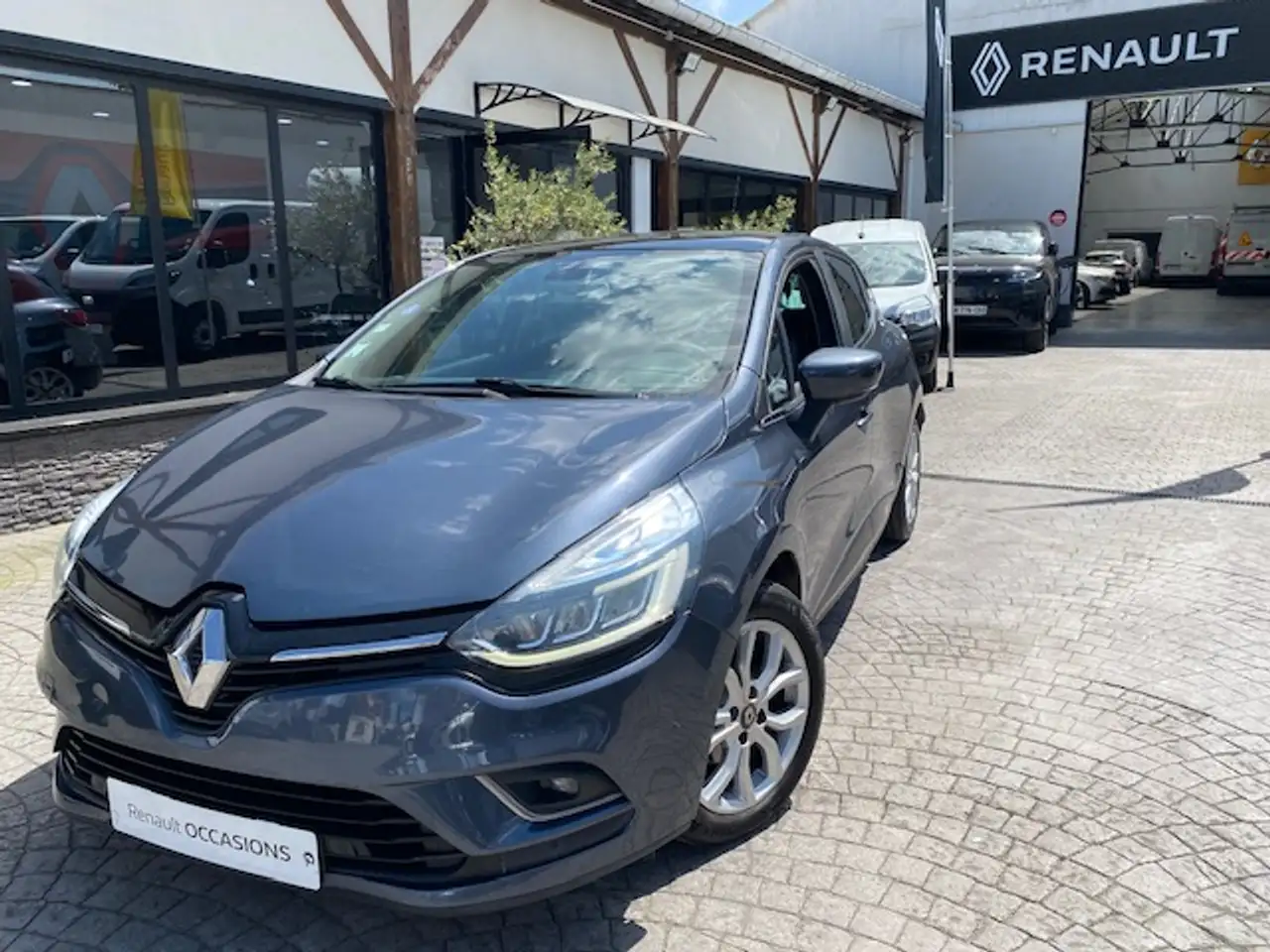 Renault Clio TCe 120 Energy EDC Intens