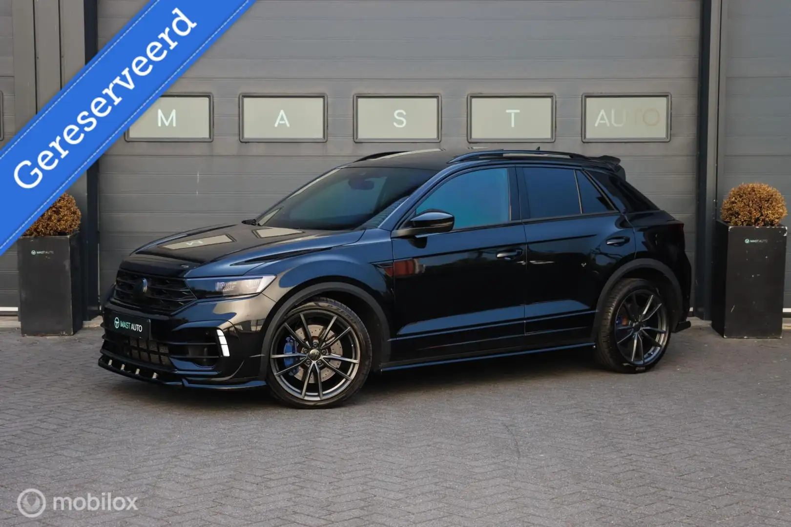 Volkswagen T-Roc 2.0 TSI 4Motion R|Maxton|Eventuri|Akra|Pano| Чорний - 1
