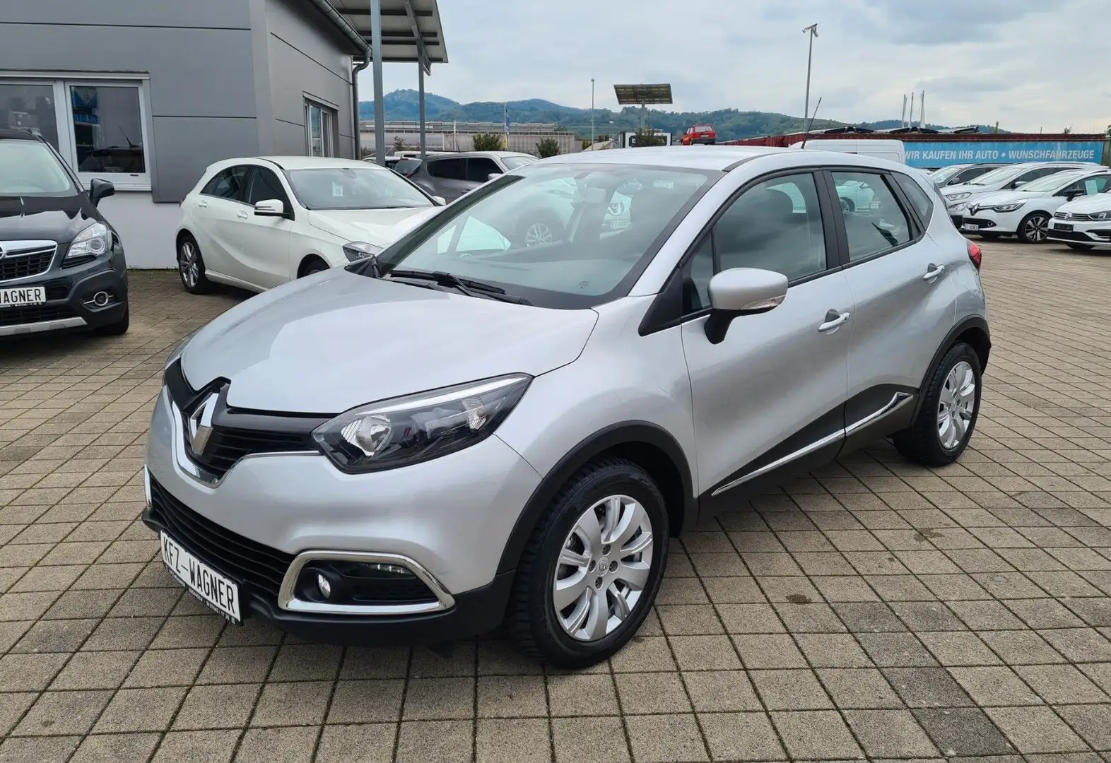 Renault Captur Dynamique AUTOMATIK 1.HAND AHK Grau - 1