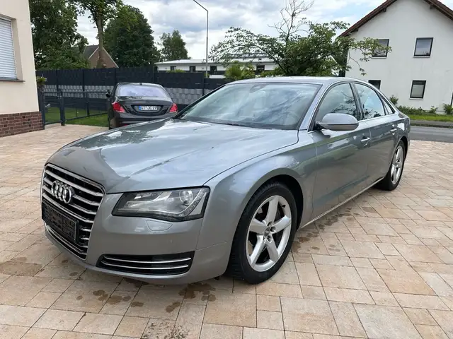 Audi A8 4.2 FSI quattro+Leder+Navi+AHK+SHZ+