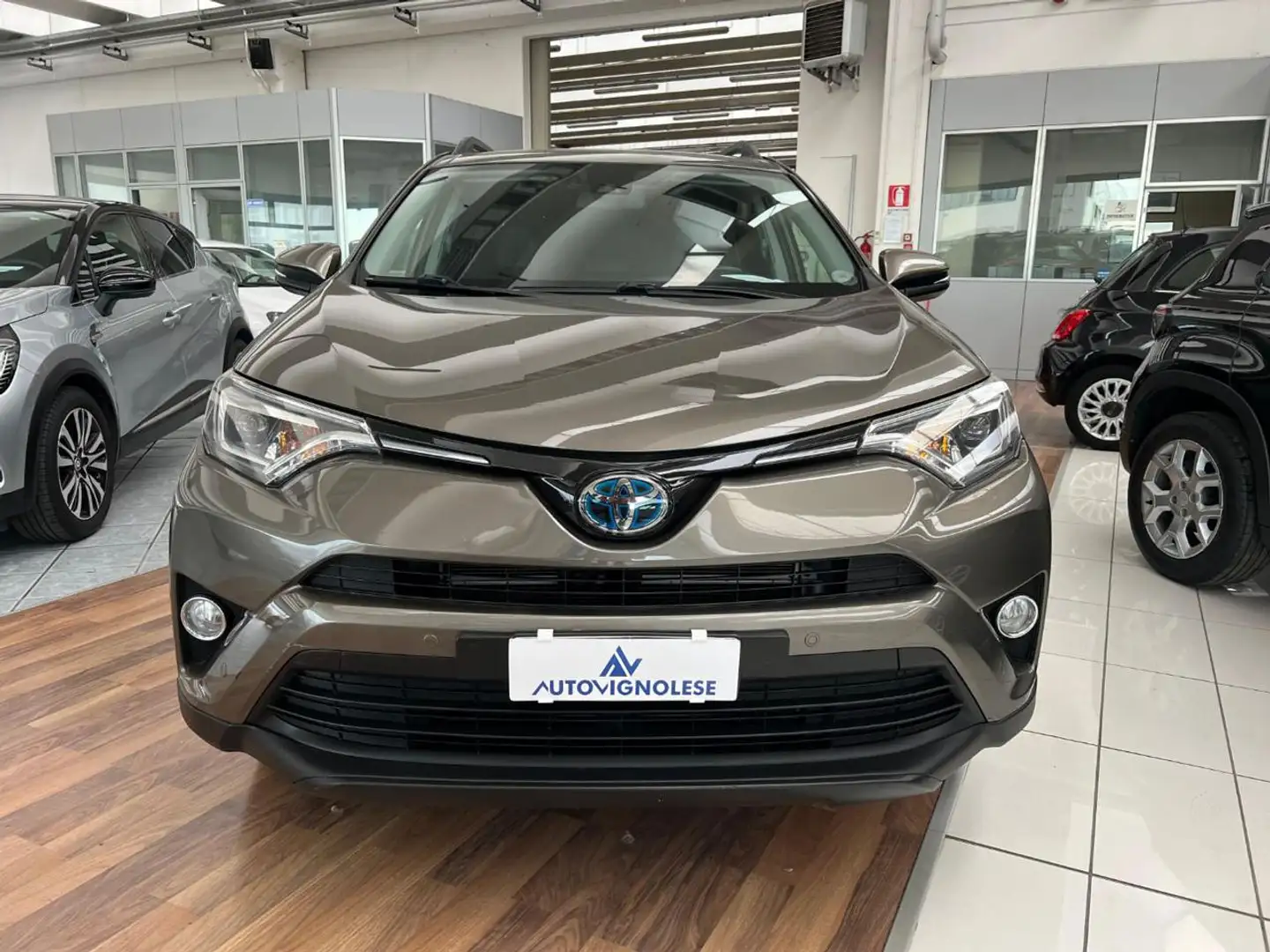 Toyota RAV 4 MY23 RAV4 2.5 Hybrid 2WD Lounge GPL, ESEMPLA Bronze - 2