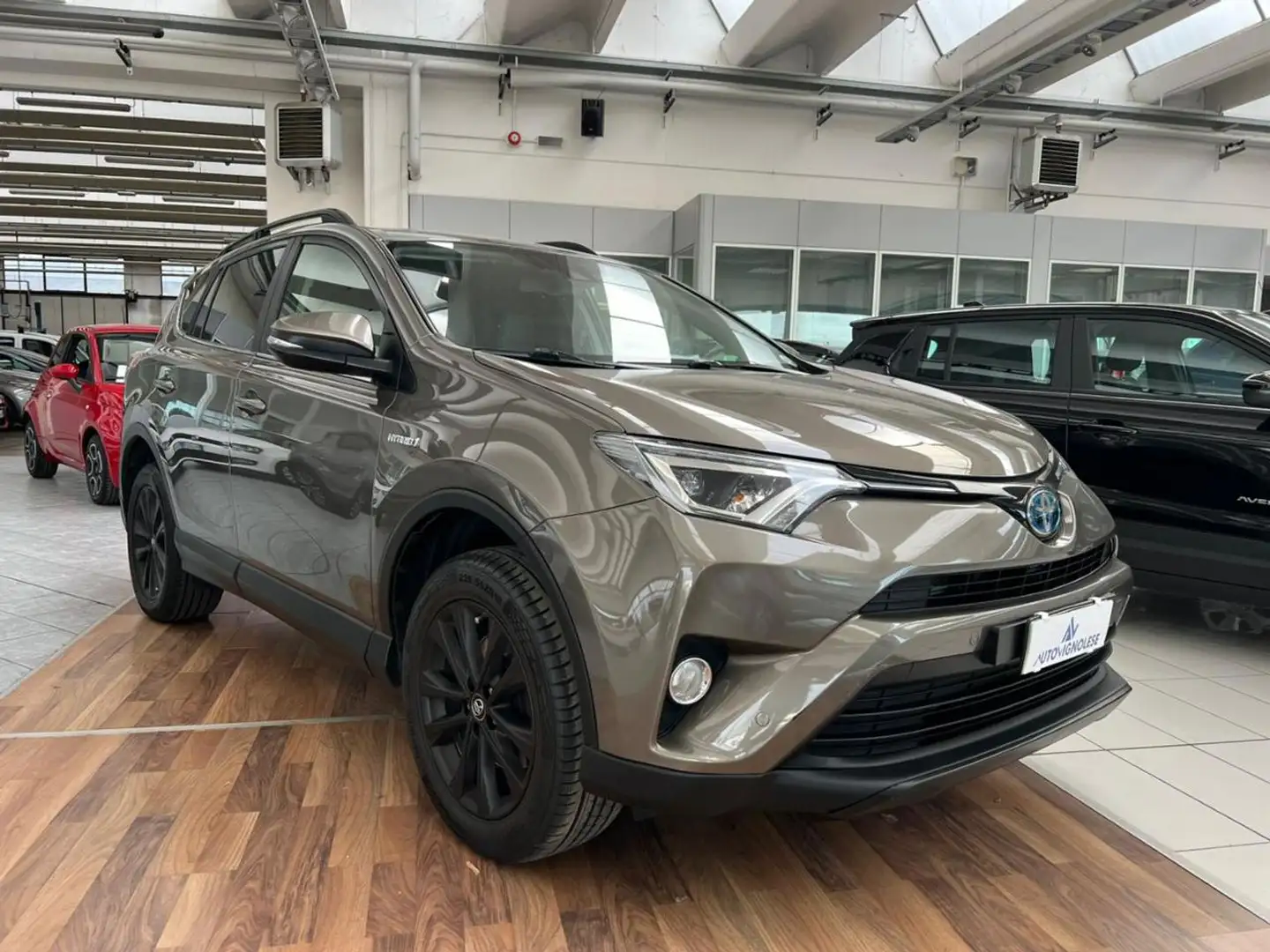 Toyota RAV 4 MY23 RAV4 2.5 Hybrid 2WD Lounge GPL, ESEMPLA Bronze - 1