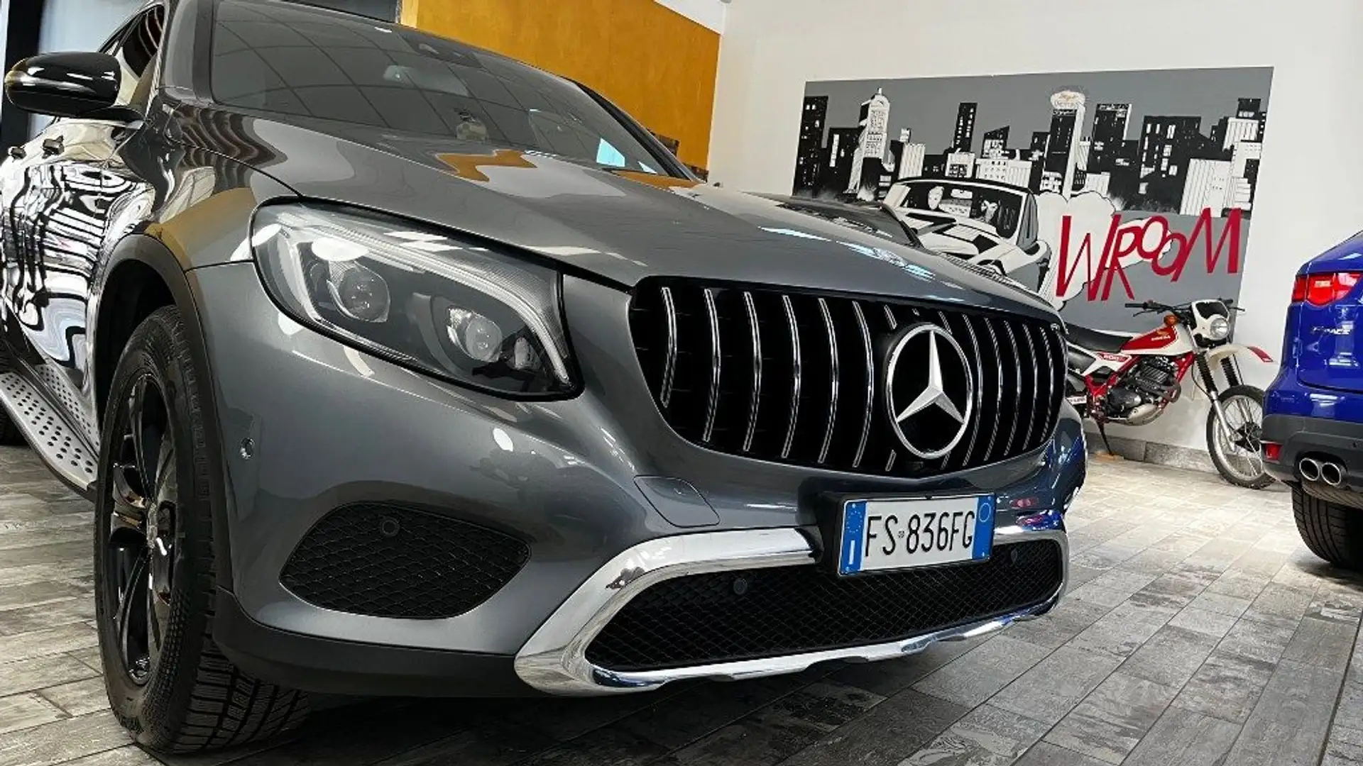 Mercedes-Benz GLC 250 d 4Matic Coupé Sport AMG - PACK LUCI- T. MERCEDES Grigio - 2