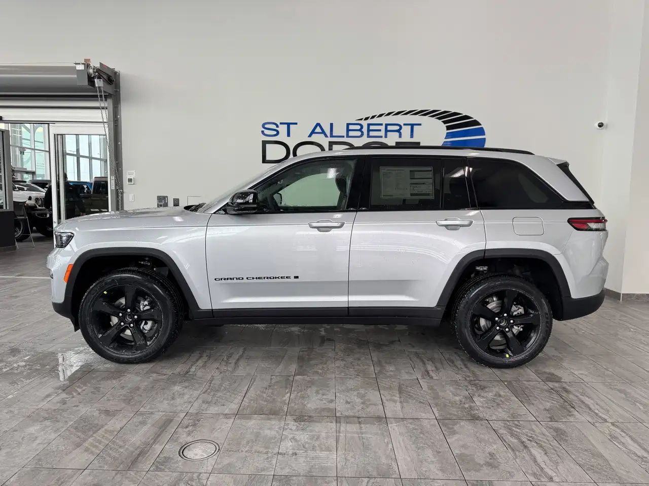 Jeep Grand Cherokee снимка Jeep Grand Cherokee