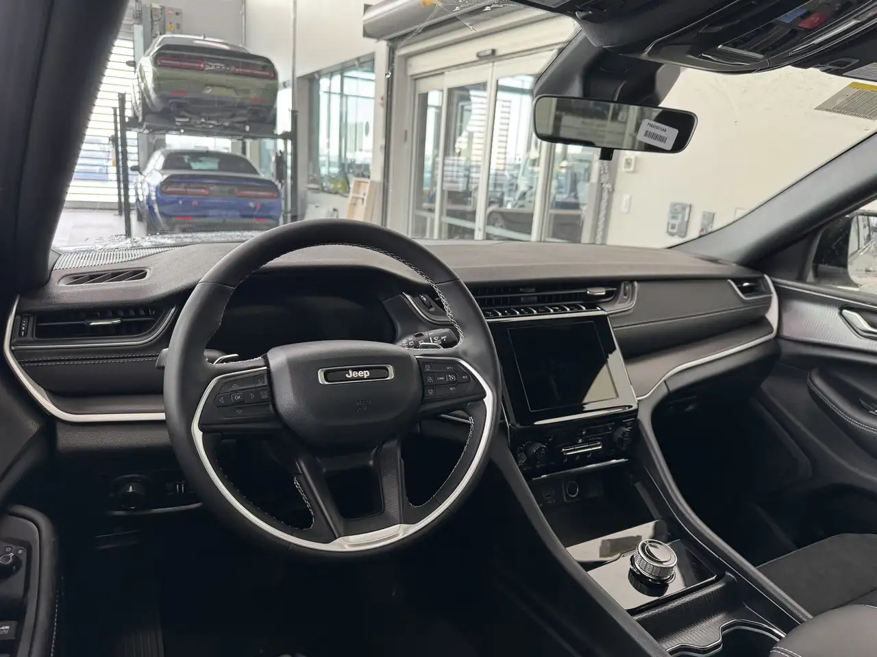 Jeep Grand Cherokee снимка Jeep Grand Cherokee