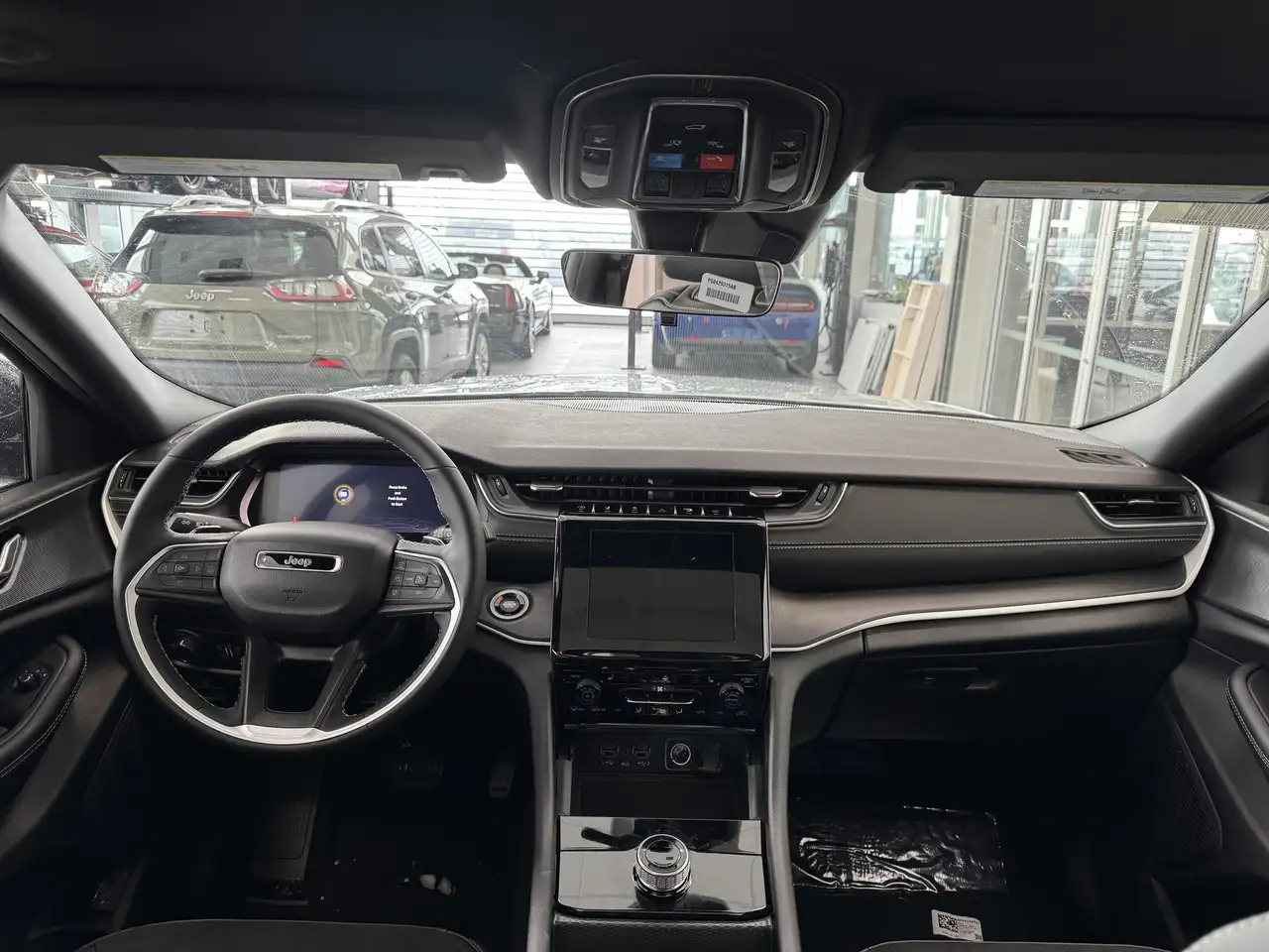 Jeep Grand Cherokee снимка Jeep Grand Cherokee
