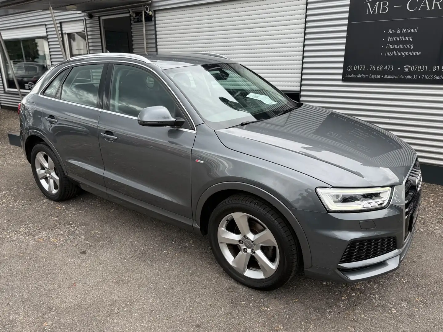 Audi Q3 S line Sport*AUTO*LED*NAVI* Grau - 1